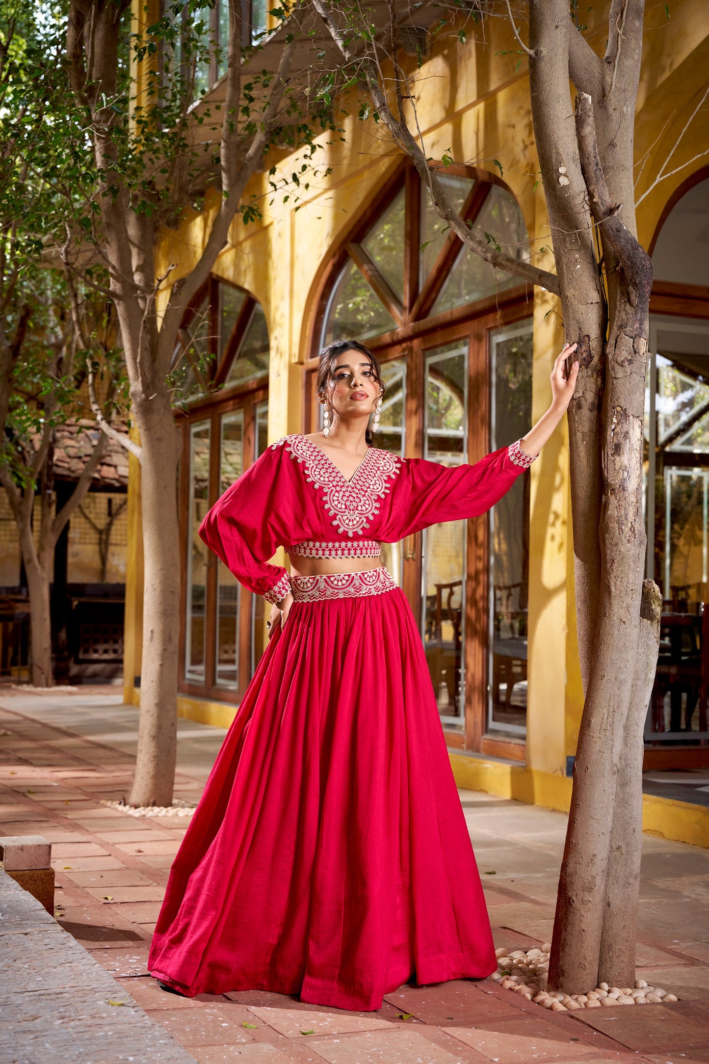 Where tradition meets contemporary design, this Vichitra silk co-ord set lehenga offers a timeless ethnic look. 💖