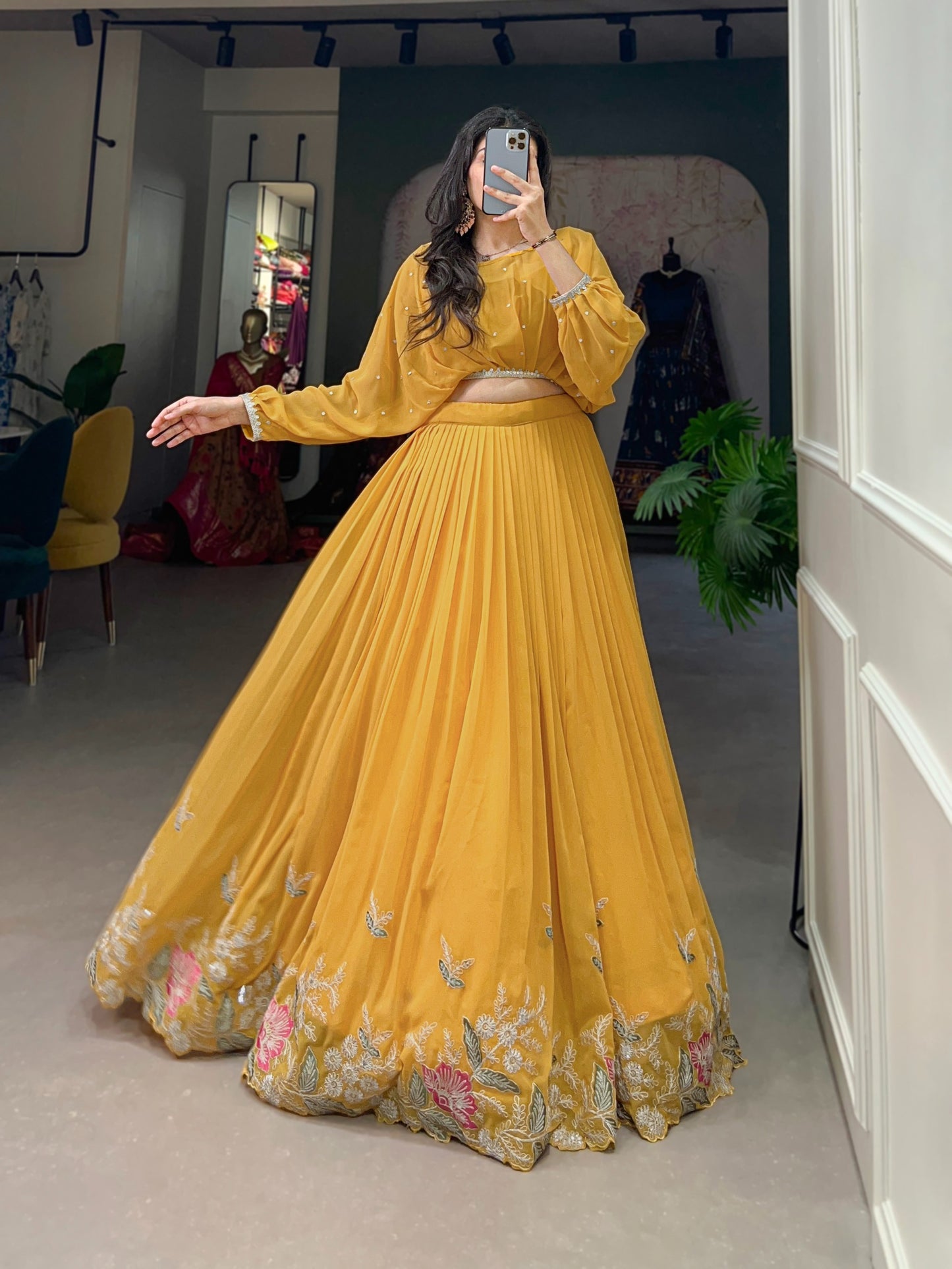 Flaunt Your Flair with Georgette Co-ord Set, Embroidered to Perfection, a Captivating Confluence of Tradition and Trend!✨