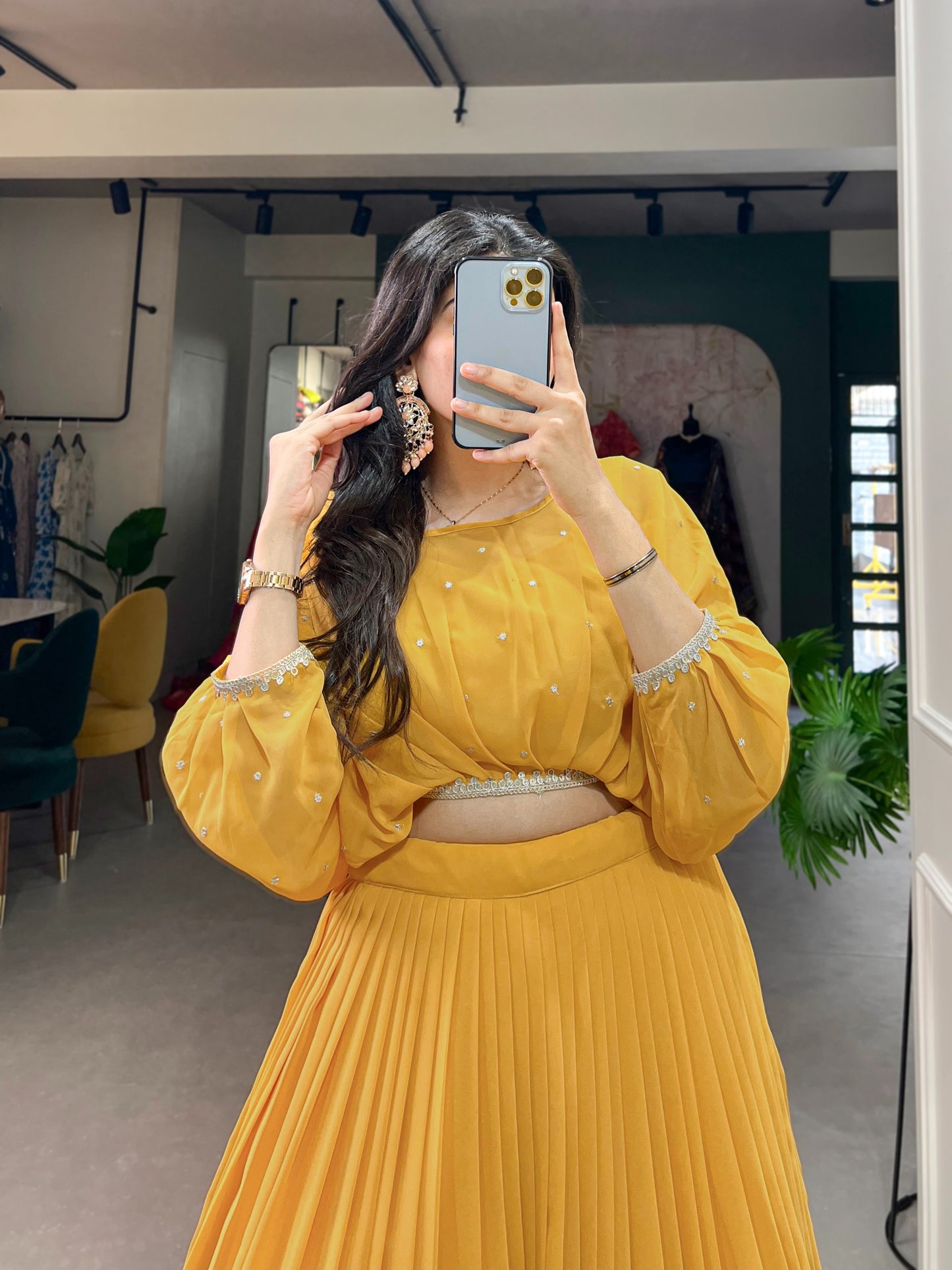 Flaunt Your Flair with Georgette Co-ord Set, Embroidered to Perfection, a Captivating Confluence of Tradition and Trend!✨