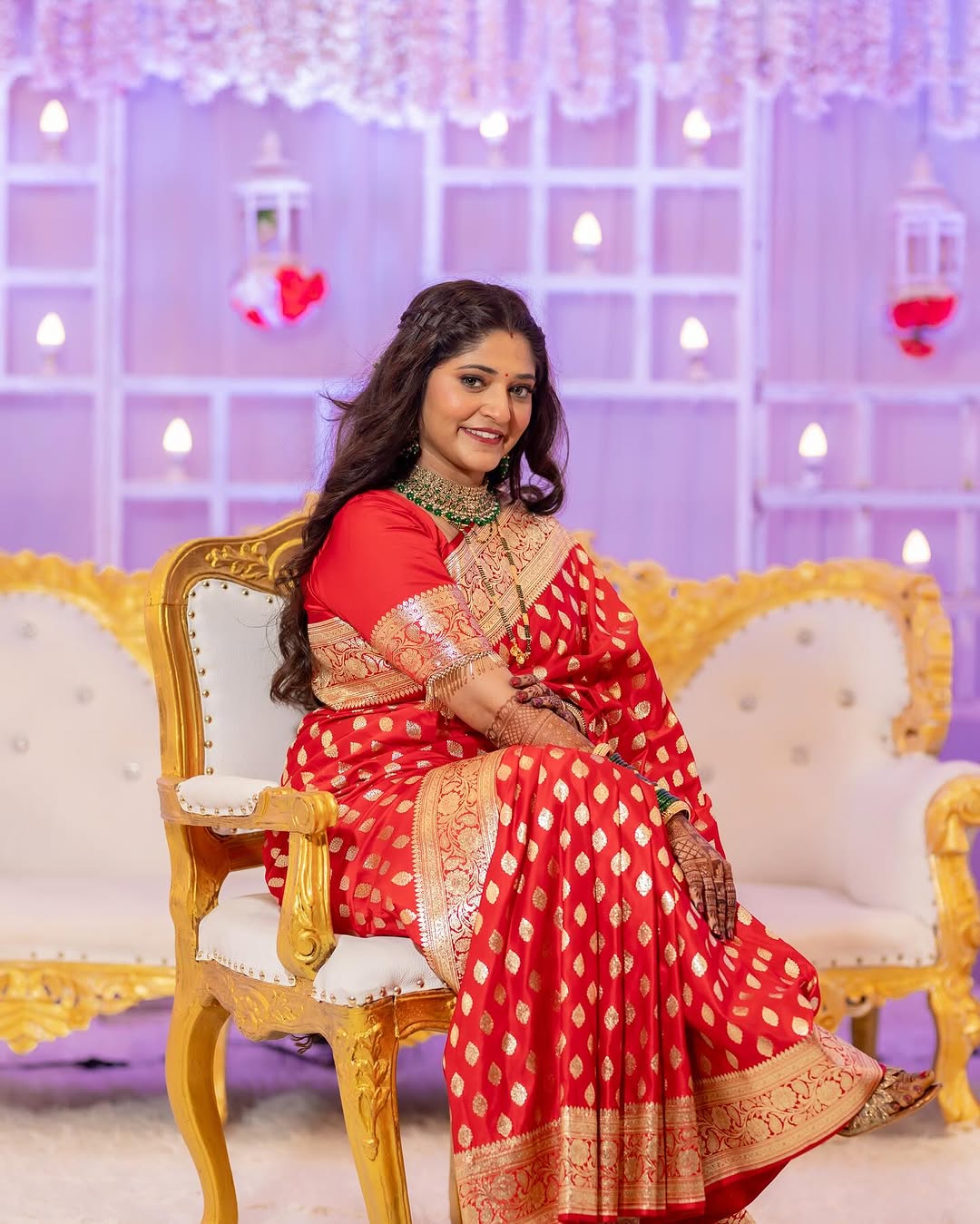 Silk Saree from the this store is adorned with beautiful Zari work in form of traditional motifs.