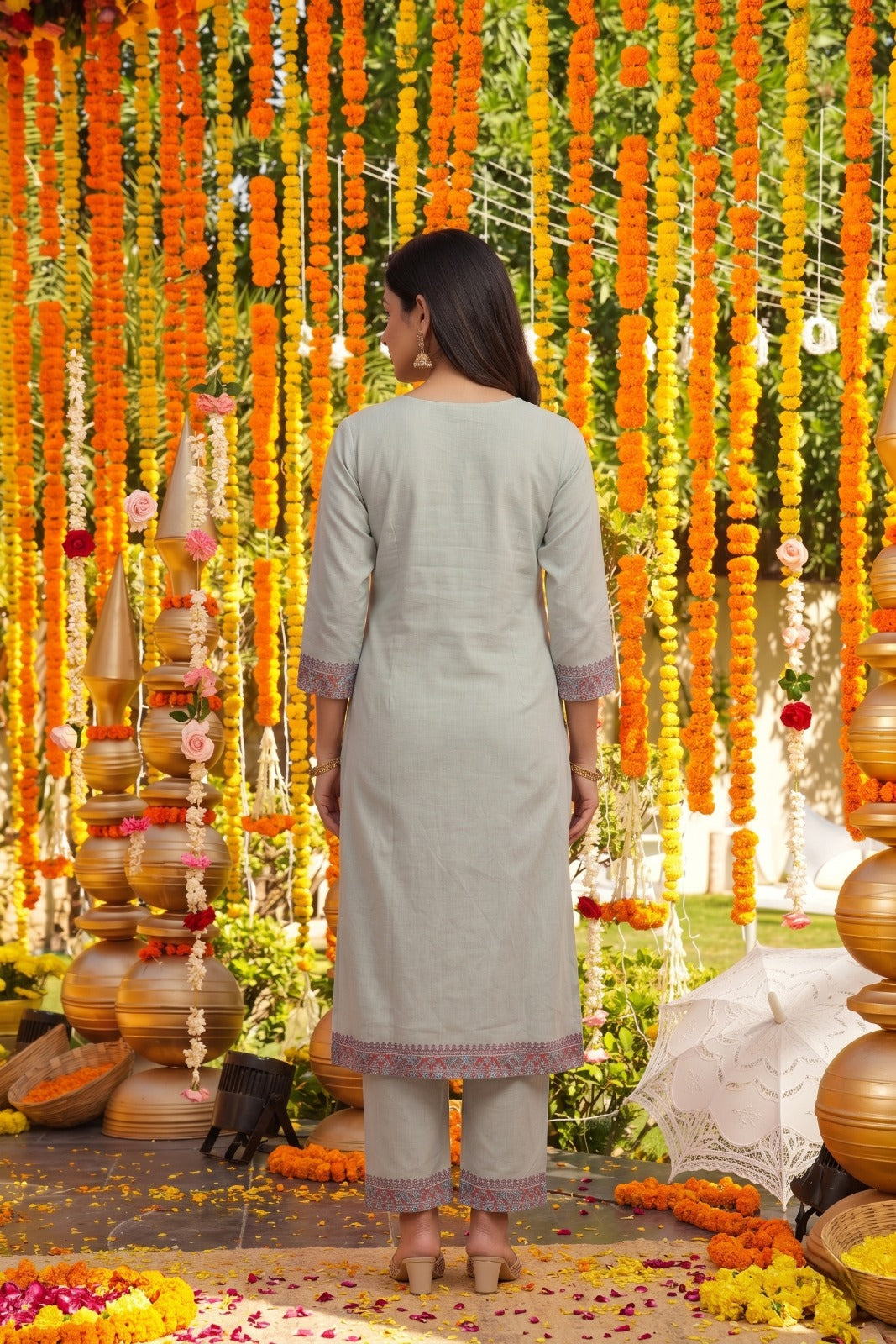 Women's Premium Light Grey Printed Kurta Pant & Dupatta Set with Intricate Floral Ethnic Motifs