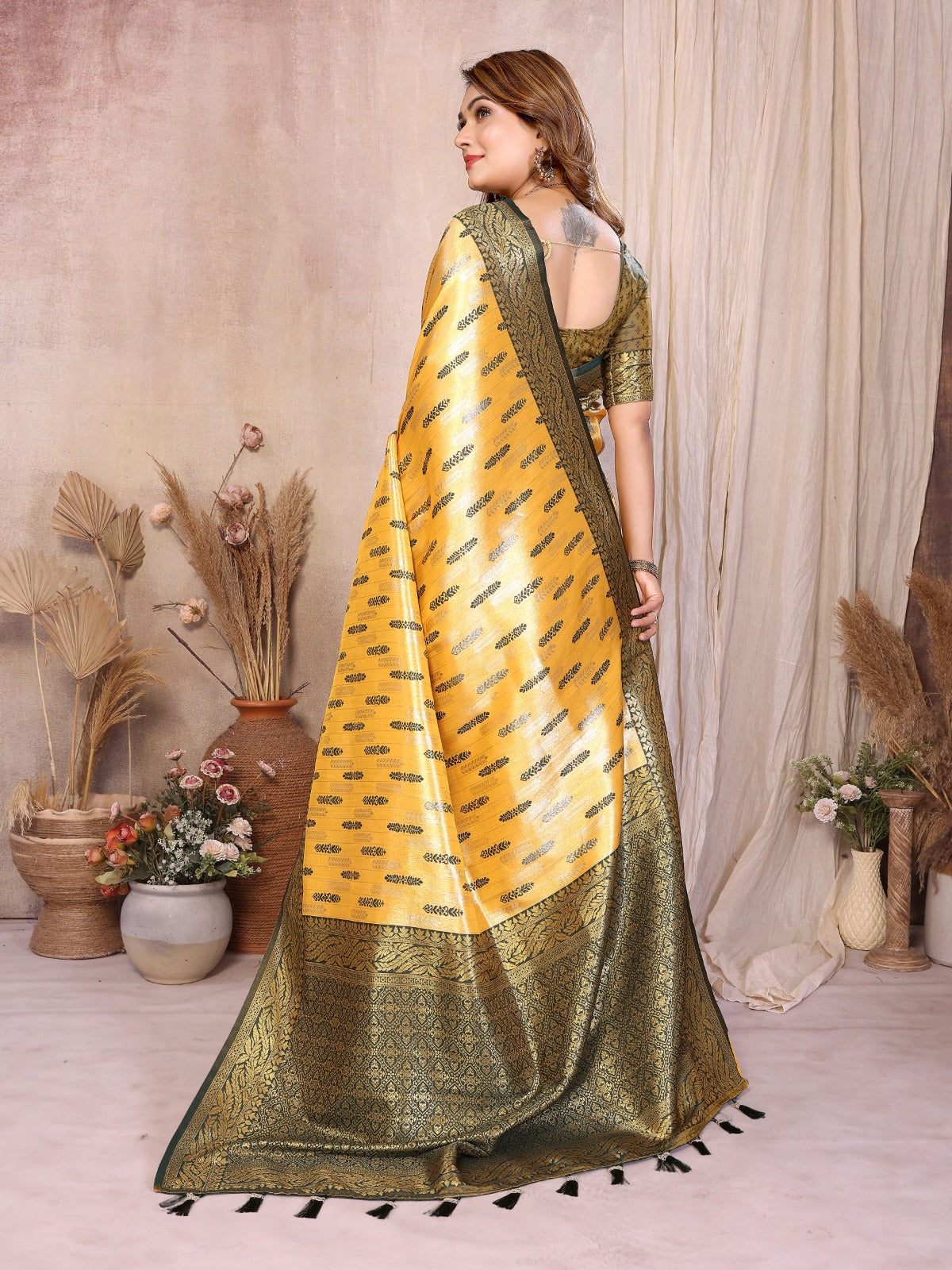 These superior and premium pure banarasi tissue silk  sarees with all over weaving butties👗