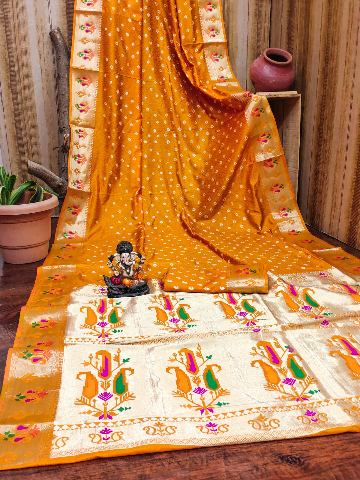 🎈Exclusive Unique Designer Bandhej Paithni Collection At Budget Range🎈