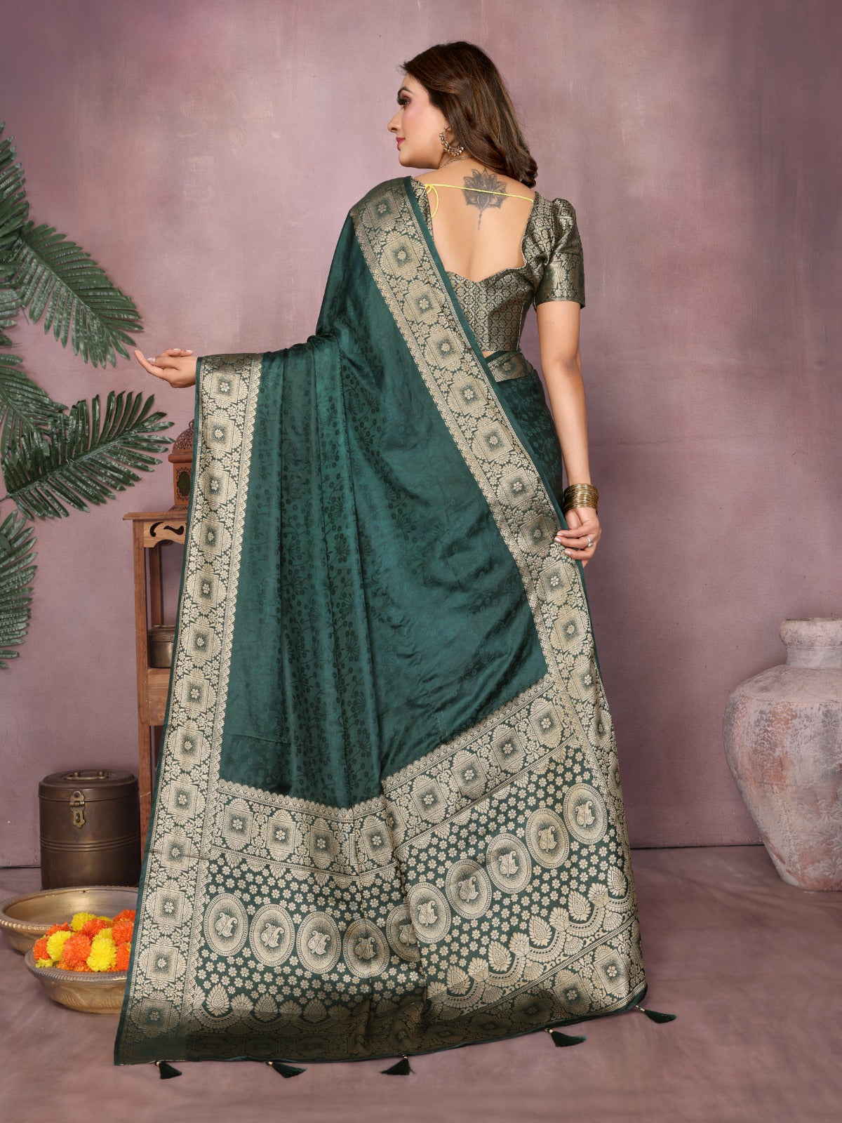 ☘️Too Pretty And Beautiful Original Gala Pallu Premium Silk Hand Dyed Saree For Boutique Series ☘️