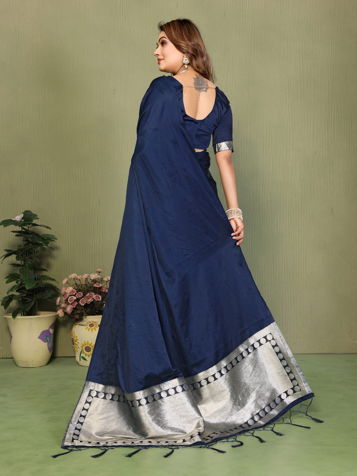 ☘️Too Pretty And Beautiful Original Gala Pallu Premium Silk Hand Dyed Saree For Lagadi Patta Boutique Series ☘️