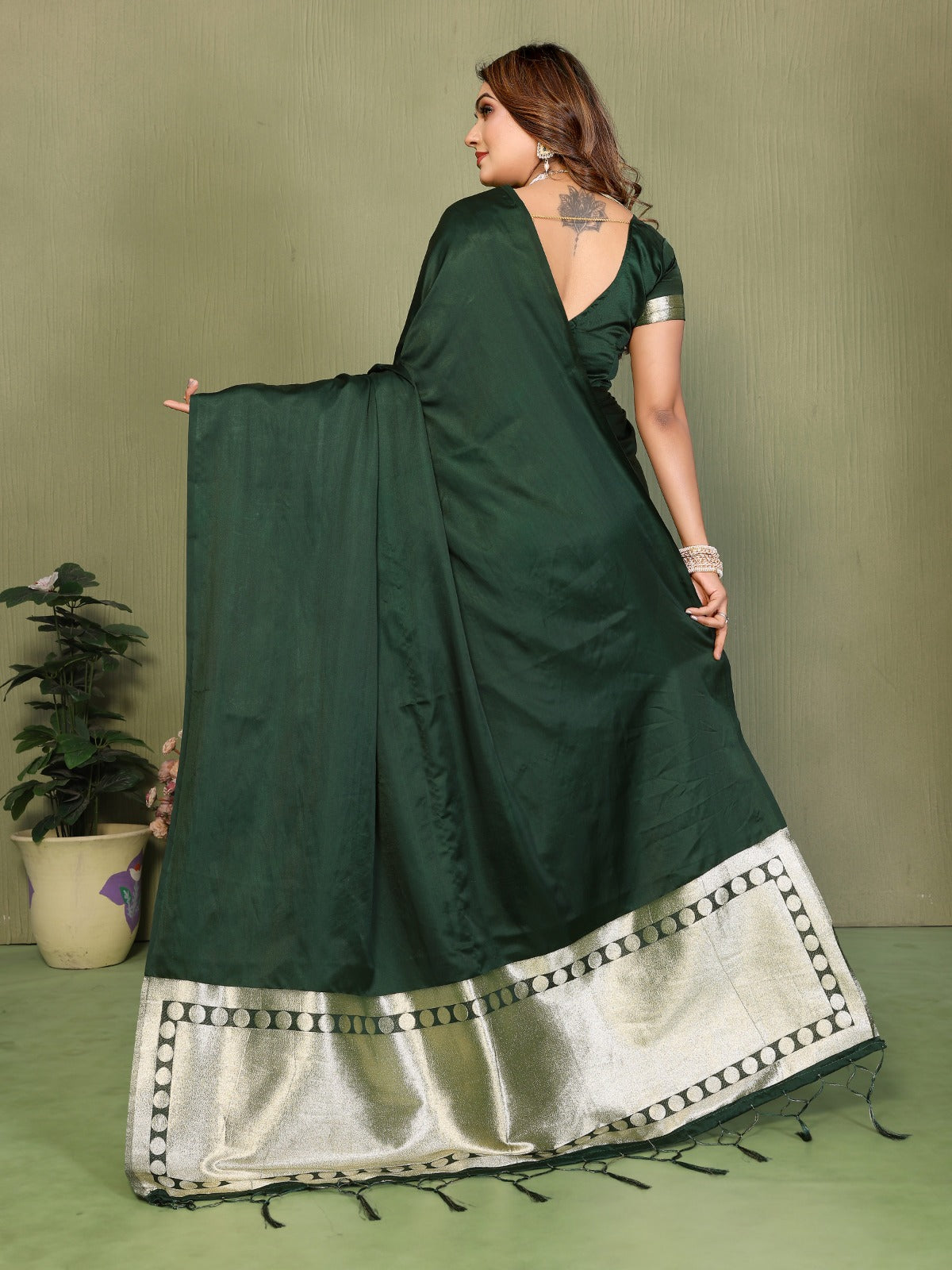 ☘️Too Pretty And Beautiful Original Gala Pallu Premium Silk Hand Dyed Saree For Lagadi Patta Boutique Series ☘️