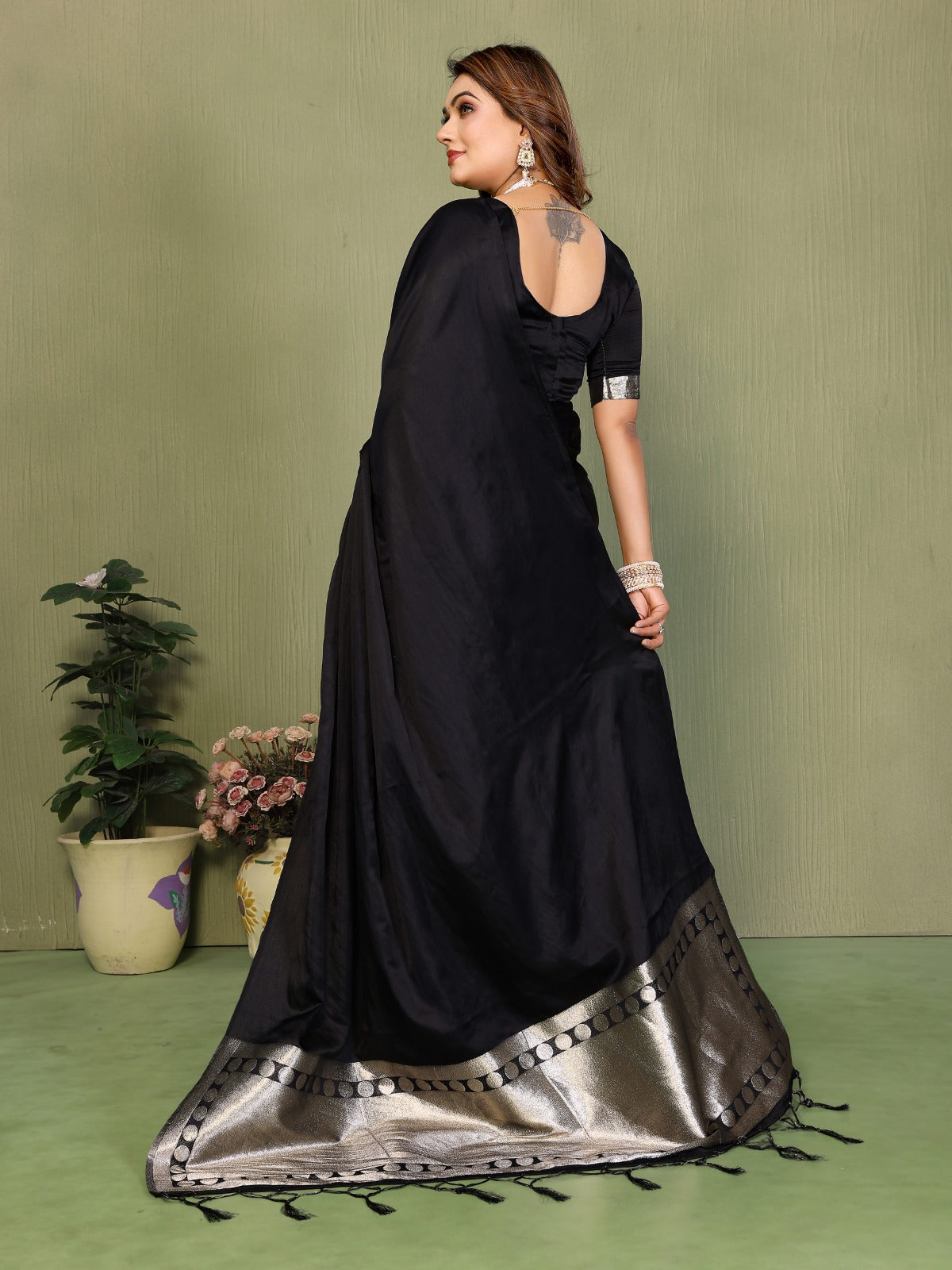 ☘️Too Pretty And Beautiful Original Gala Pallu Premium Silk Hand Dyed Saree For Lagadi Patta Boutique Series ☘️