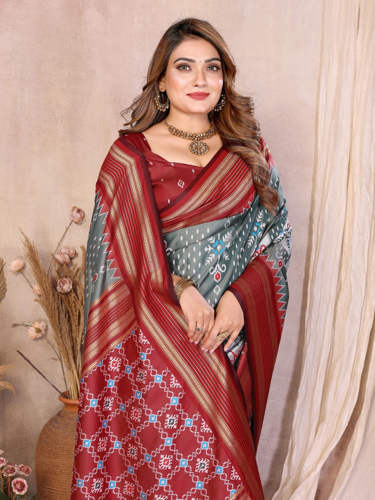 ✨ Soft Silk Ikkat Weaving Saree with Rich Zari Border ✨