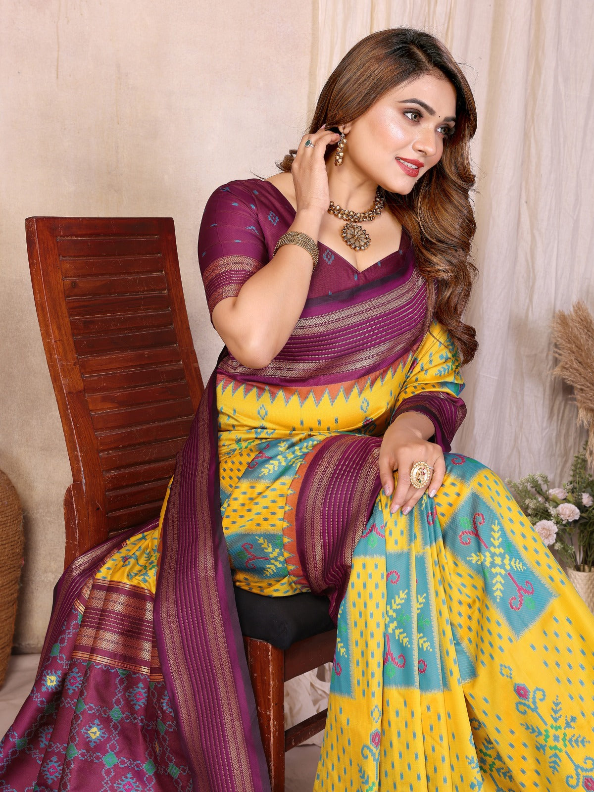 ✨ Soft Silk Ikkat Weaving Saree with Rich Zari Border ✨
