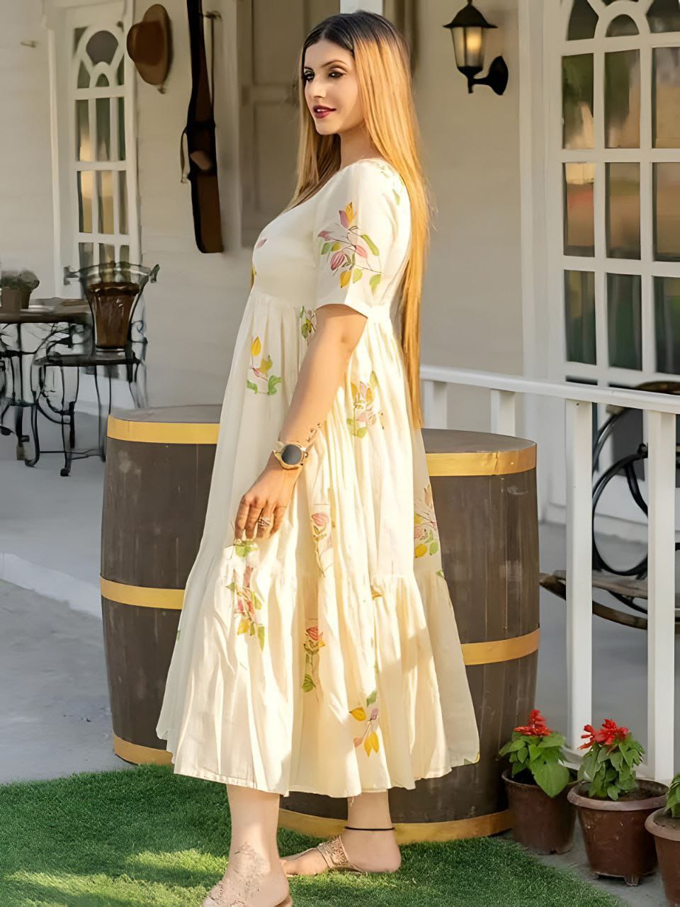 😍 LAUNCHING  GOWN WITH MULTI PRINT FLOWERS❤️✨
