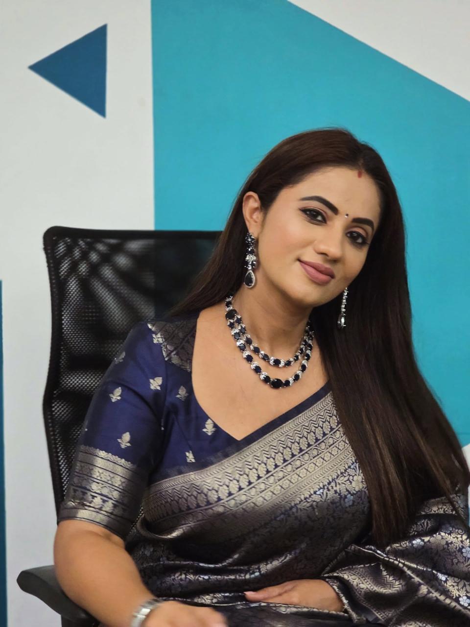Women's Premium Navy Blue Banarasi Silk Saree with Rich Silver Zari Weaving, Traditional Floral Motifs & Elegant Border
