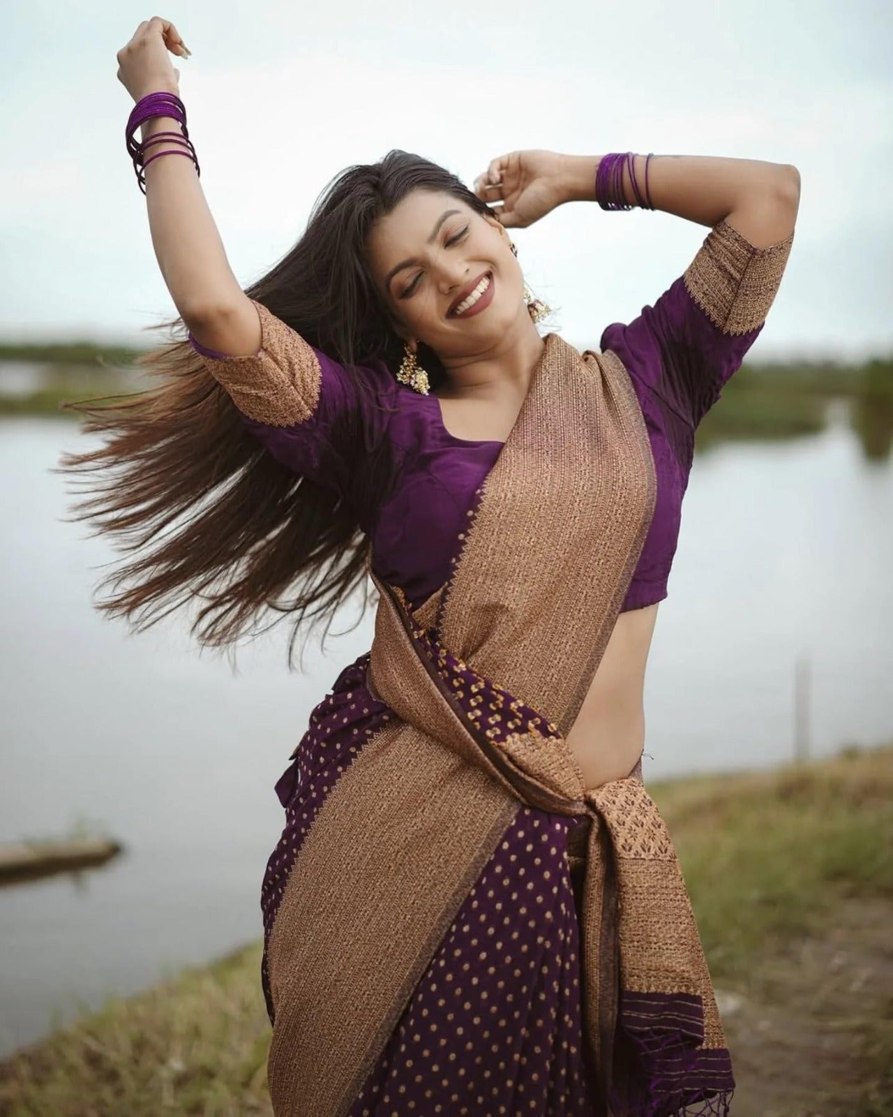 Silk Saree from the this store is adorned with beautiful Zari work in form of traditional motifs.