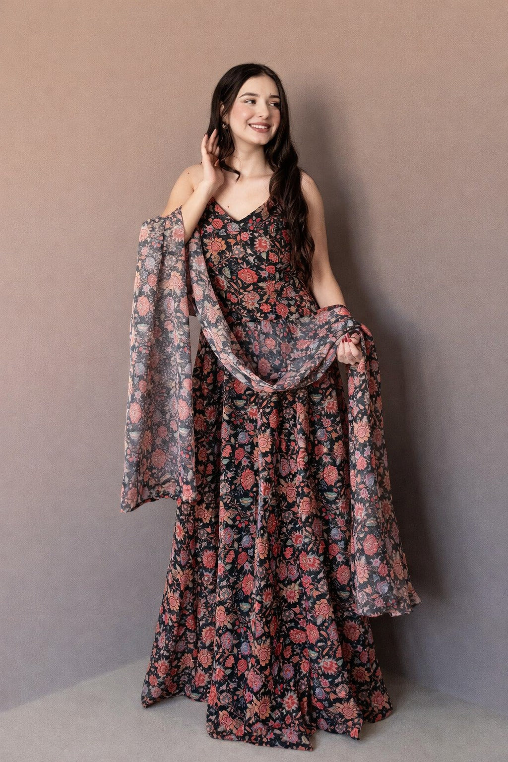 💫 A designer masterpiece that whispers sophistication in every swirl! 🌸