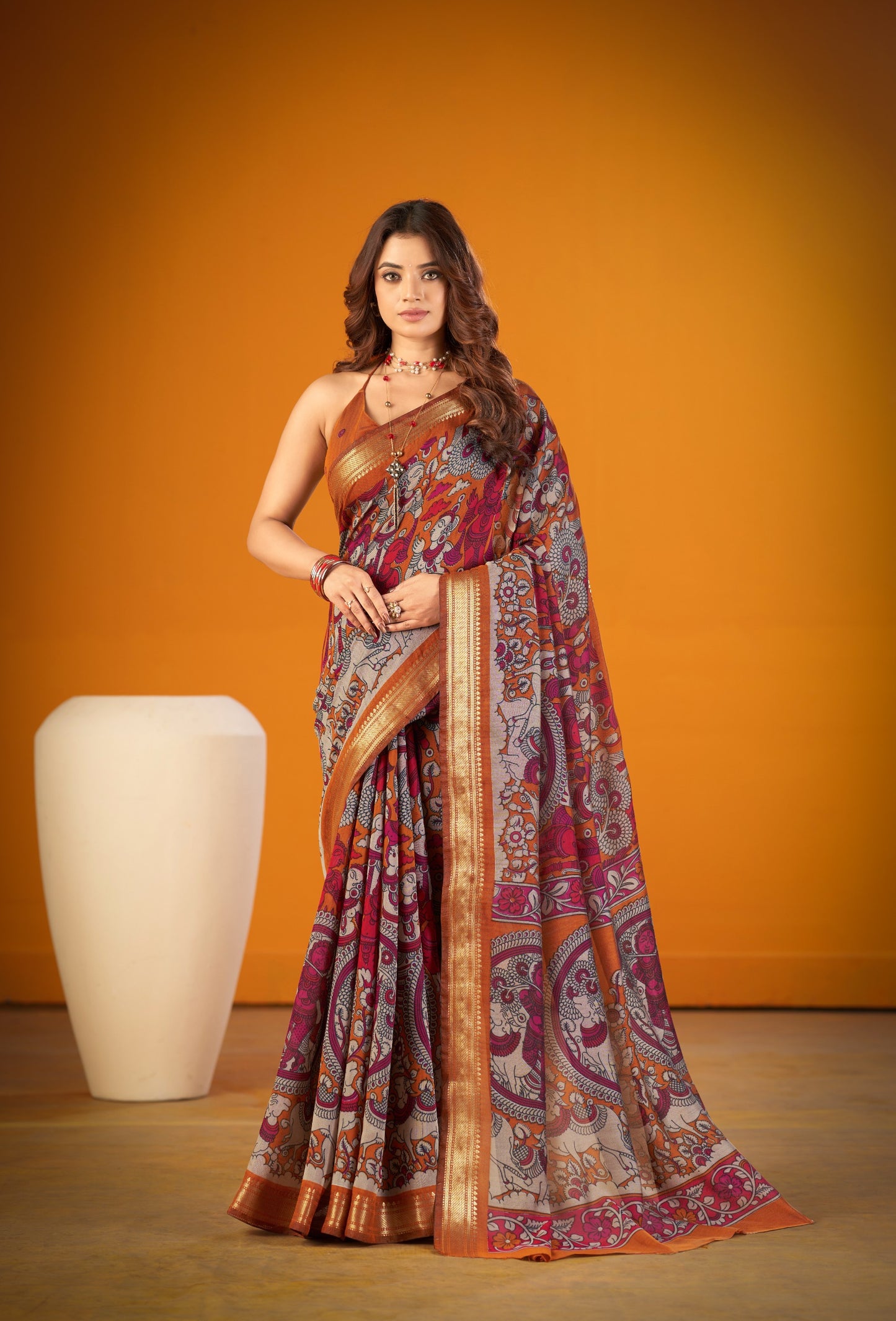 Elegant Kalamkari artistry paired with shimmering zari weaving makes this Chanderi saree a perfect choice for festive and ethnic occasions 🥀