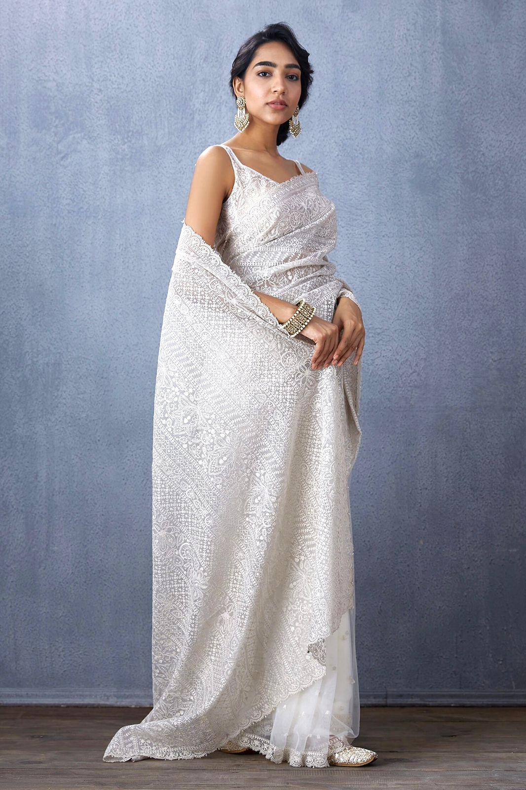 Pure White Lucknowi Chikankari Festive Saree featuring Intricate Floral Threadwork & Scalloped Borders
