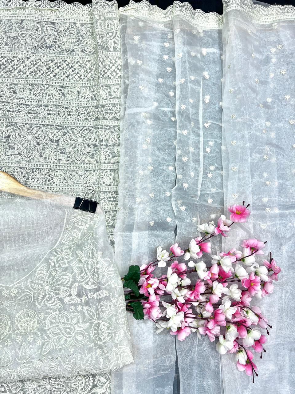 Pure White Lucknowi Chikankari Festive Saree featuring Intricate Floral Threadwork & Scalloped Borders