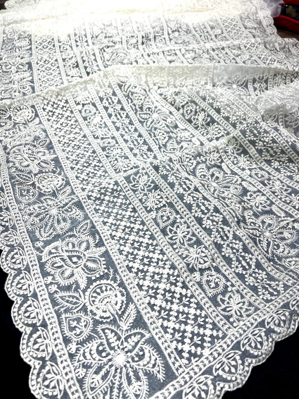 Pure White Lucknowi Chikankari Festive Saree featuring Intricate Floral Threadwork & Scalloped Borders