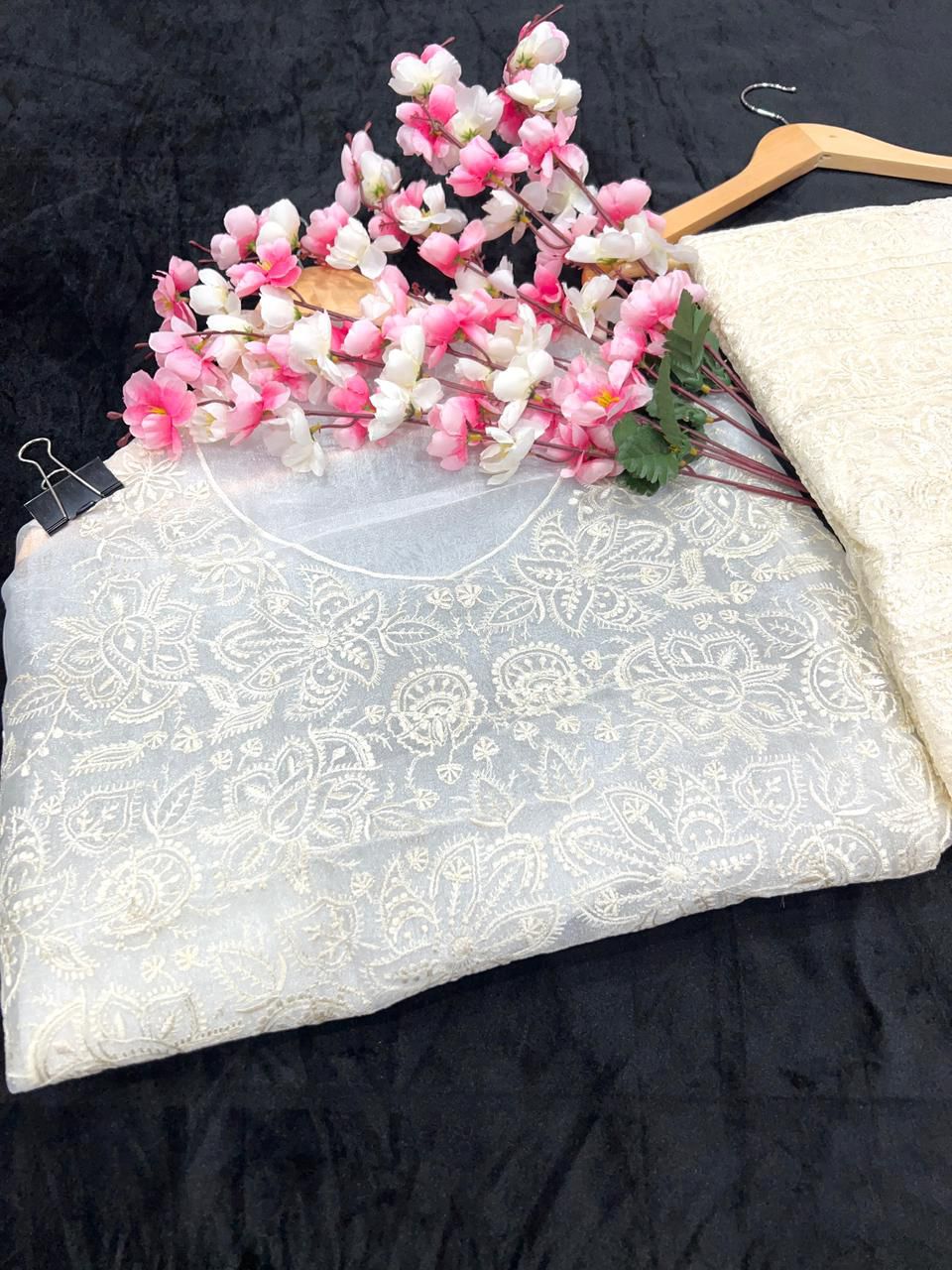 Pure White Lucknowi Chikankari Festive Saree featuring Intricate Floral Threadwork & Scalloped Borders