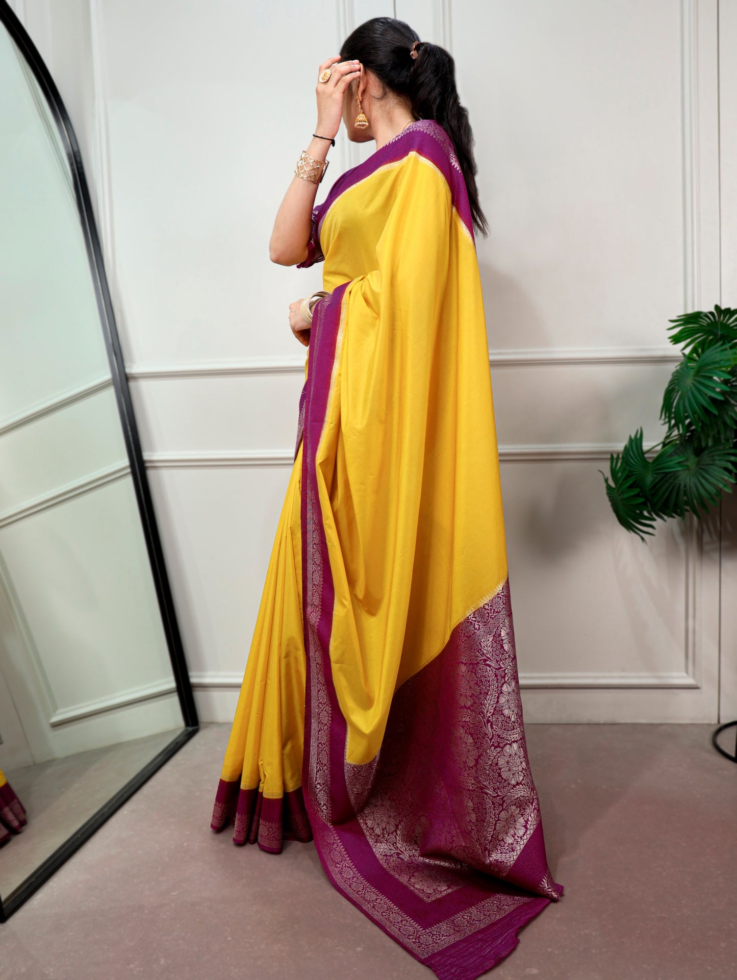 Step into timeless elegance with the richness of Mysore Crepe Saree, where tradition meets royal charm in every weave ✨