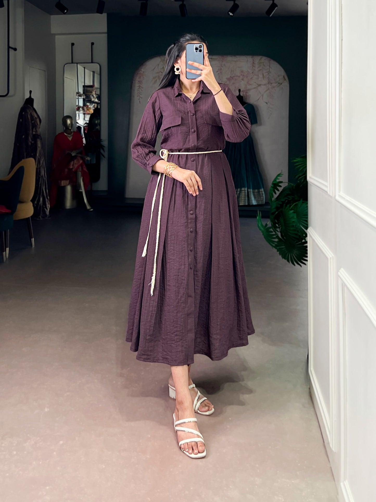This crackle fabric dress brings effortless elegance with its soft texture and graceful flow, making it perfect for everyday chic styling. 🪻