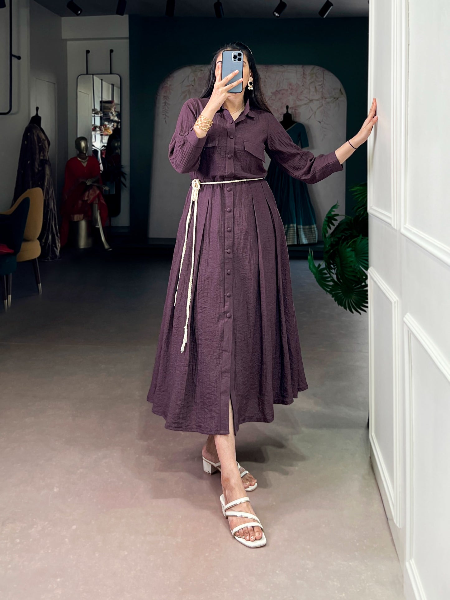 This crackle fabric dress brings effortless elegance with its soft texture and graceful flow, making it perfect for everyday chic styling. 🪻