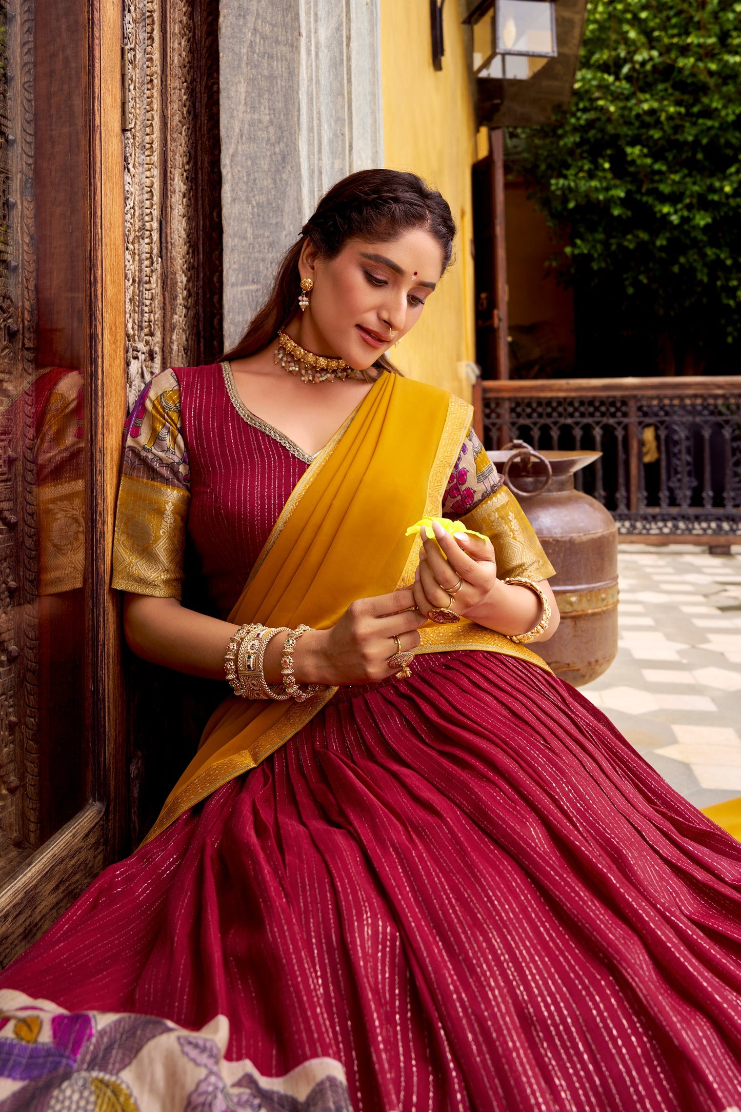 Step into timeless elegance with this Poly Chanderi lehenga, designed with delicate Zari stripes and enhanced with Kalamkari prints 🪷