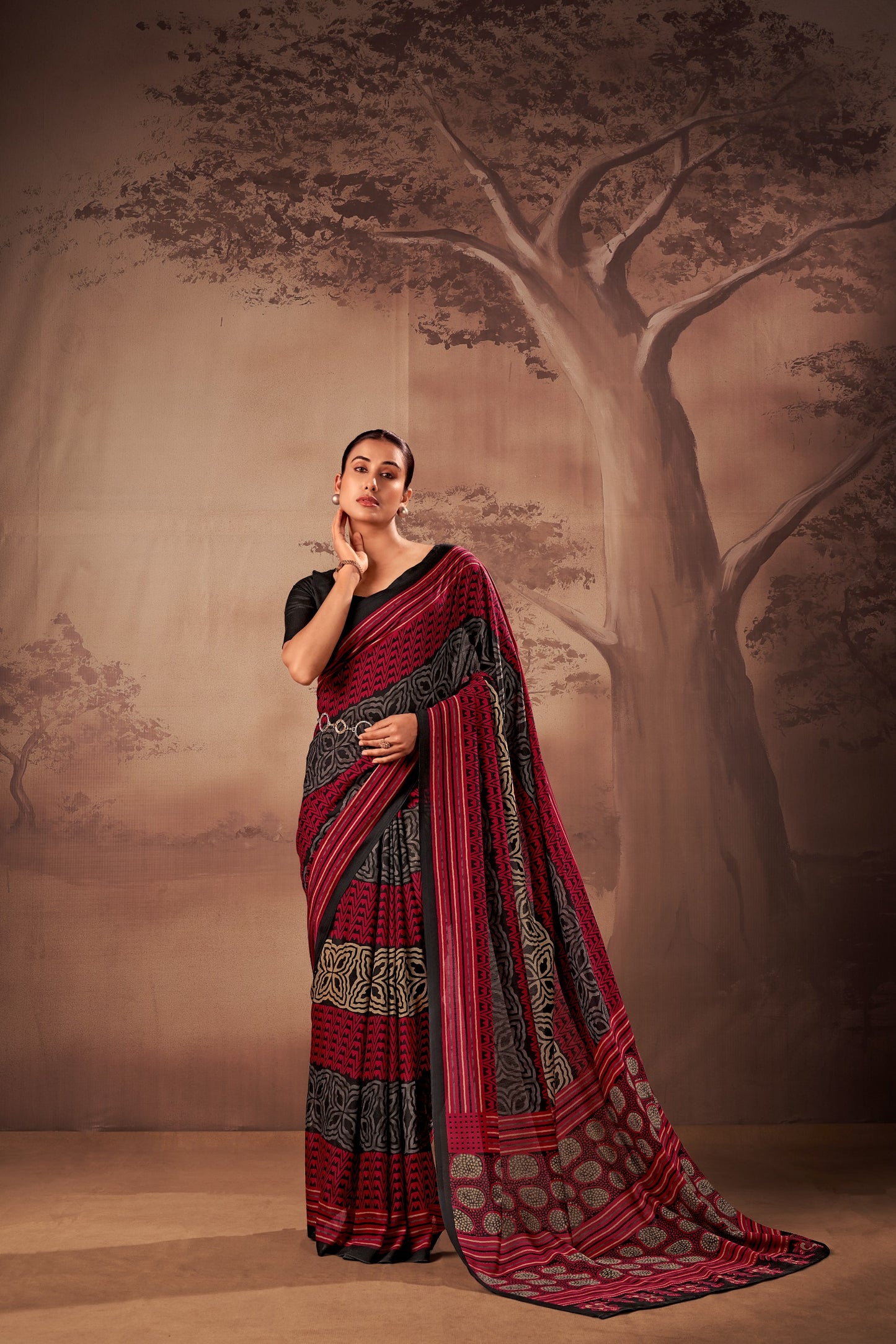 Soft elegance meets everyday grace in this beautifully printed poly mal cotton saree. 🪷