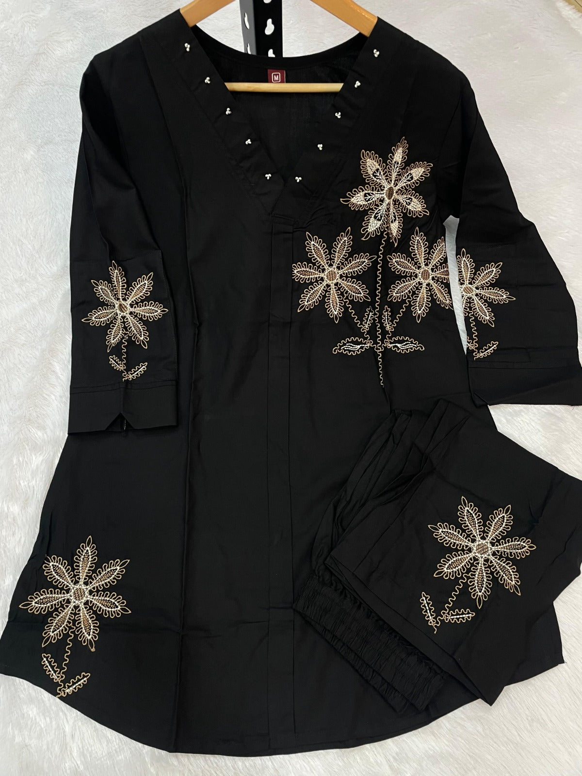 Perfect for festive gatherings, weddings & special occasions!