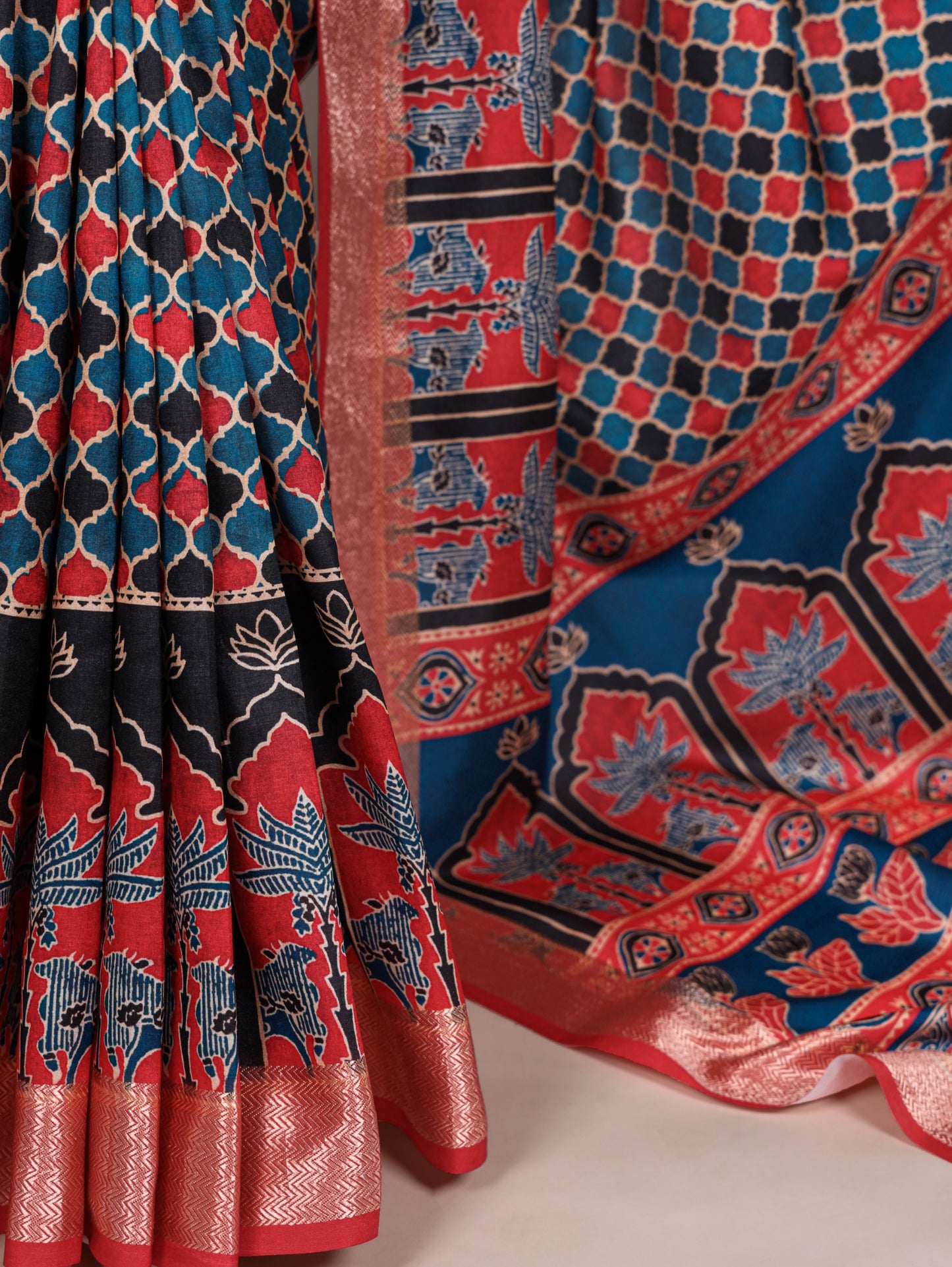 Elegant Tasar silk saree enhanced with a rich viscose border – perfect for festive and traditional occasions ✨