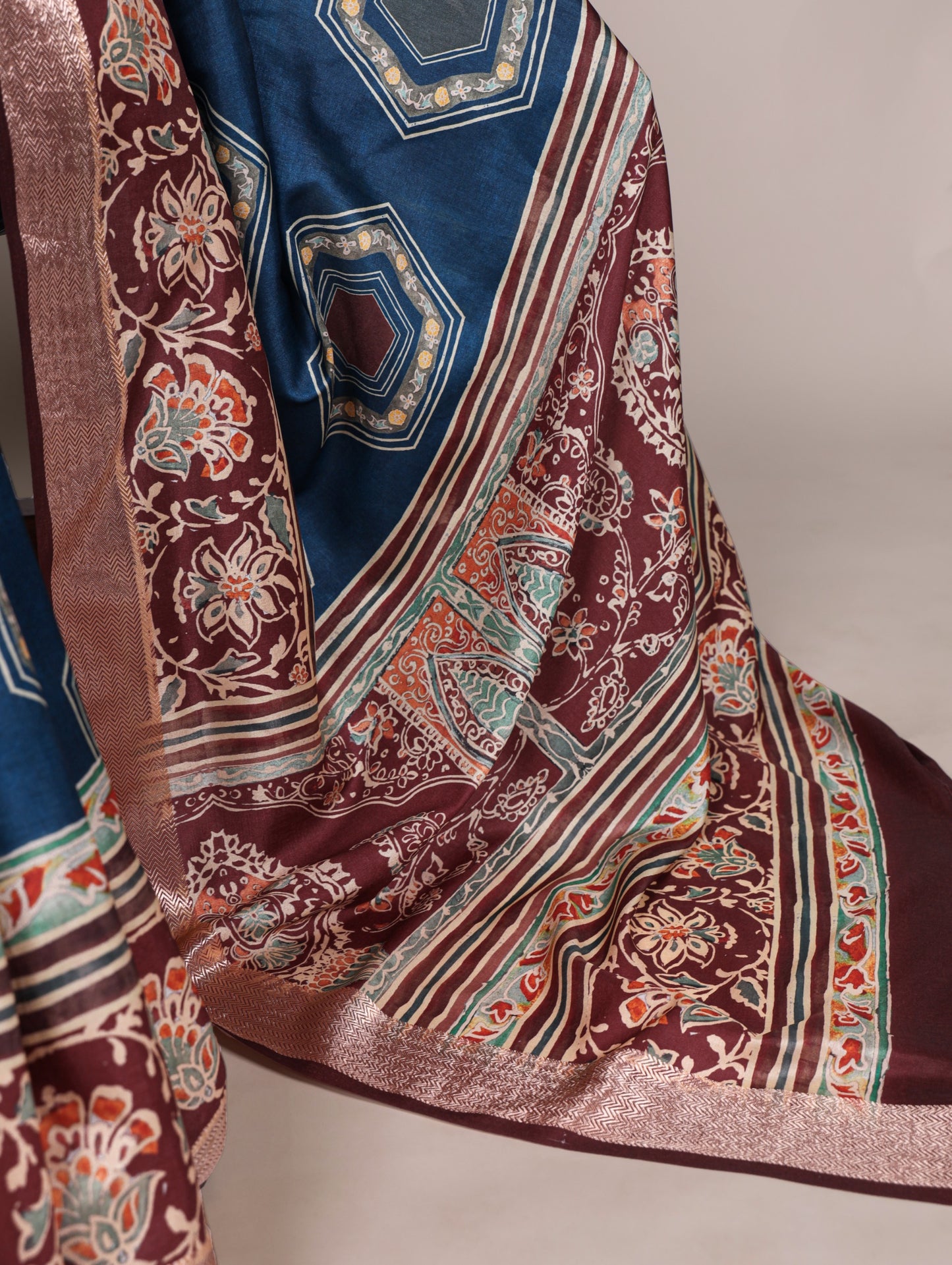 Elegant Tasar silk saree enhanced with a rich viscose border – perfect for festive and traditional occasions ✨
