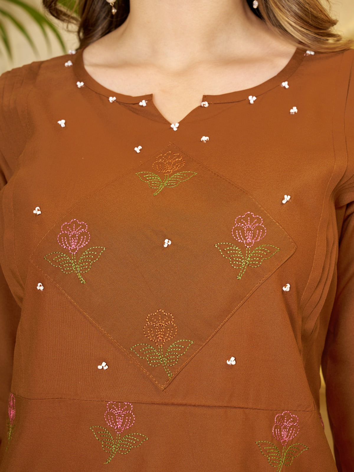 Premium 2-Piece Ethnic Lounge Set – Smart-Casual Three-Quarter Sleeve Top with Coordinated Embroidered Hem Trousers