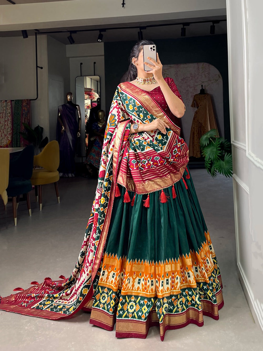 Presenting a perfectly blended Tussar silk lehenga for festive season to charm your look!✨