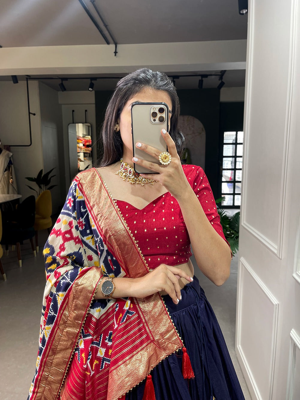 Presenting a perfectly blended Tussar silk lehenga for festive season to charm your look!✨