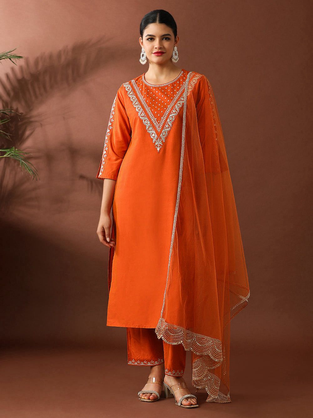 🔥Presenting New Roman Fabric beautiful suit set