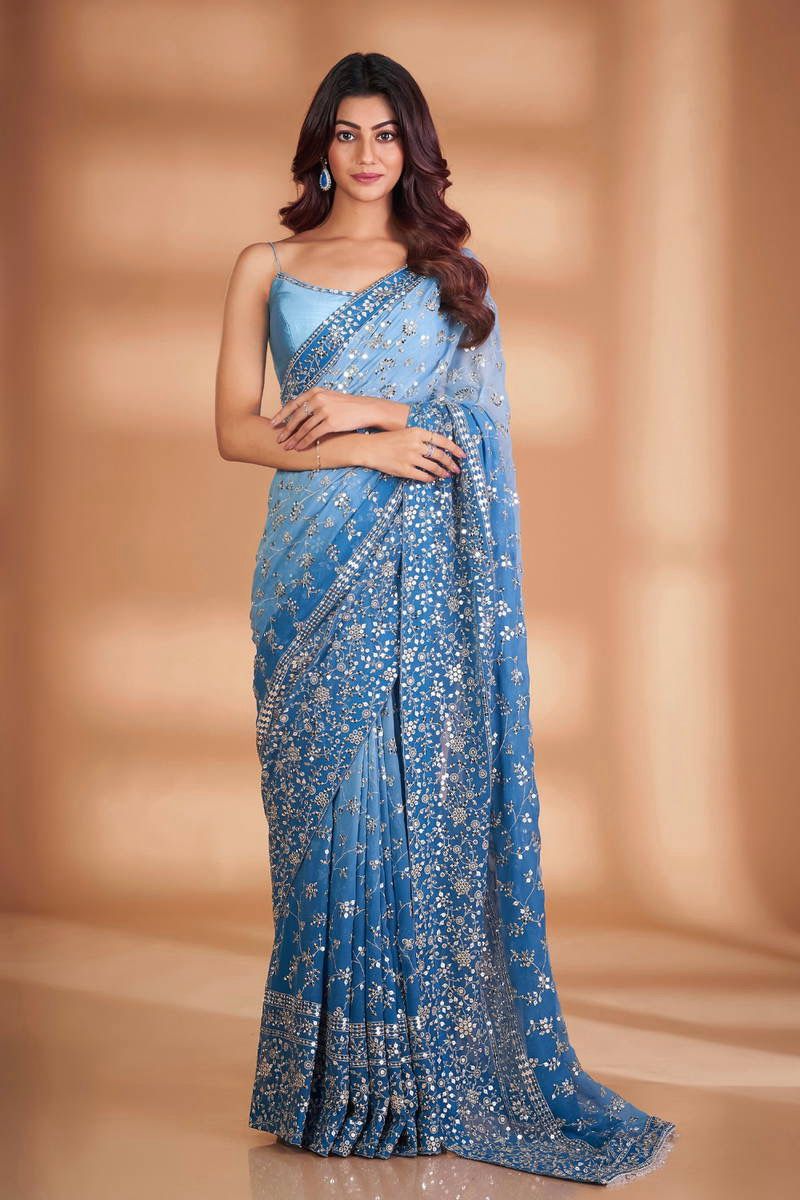 A Beautiful Embroidery Work Saree For Partywear Looks👀