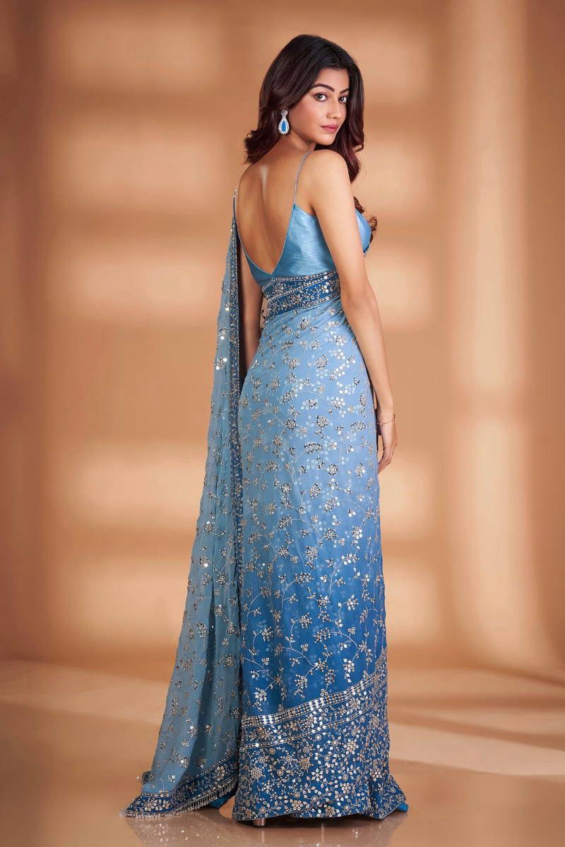 A Beautiful Embroidery Work Saree For Partywear Looks👀