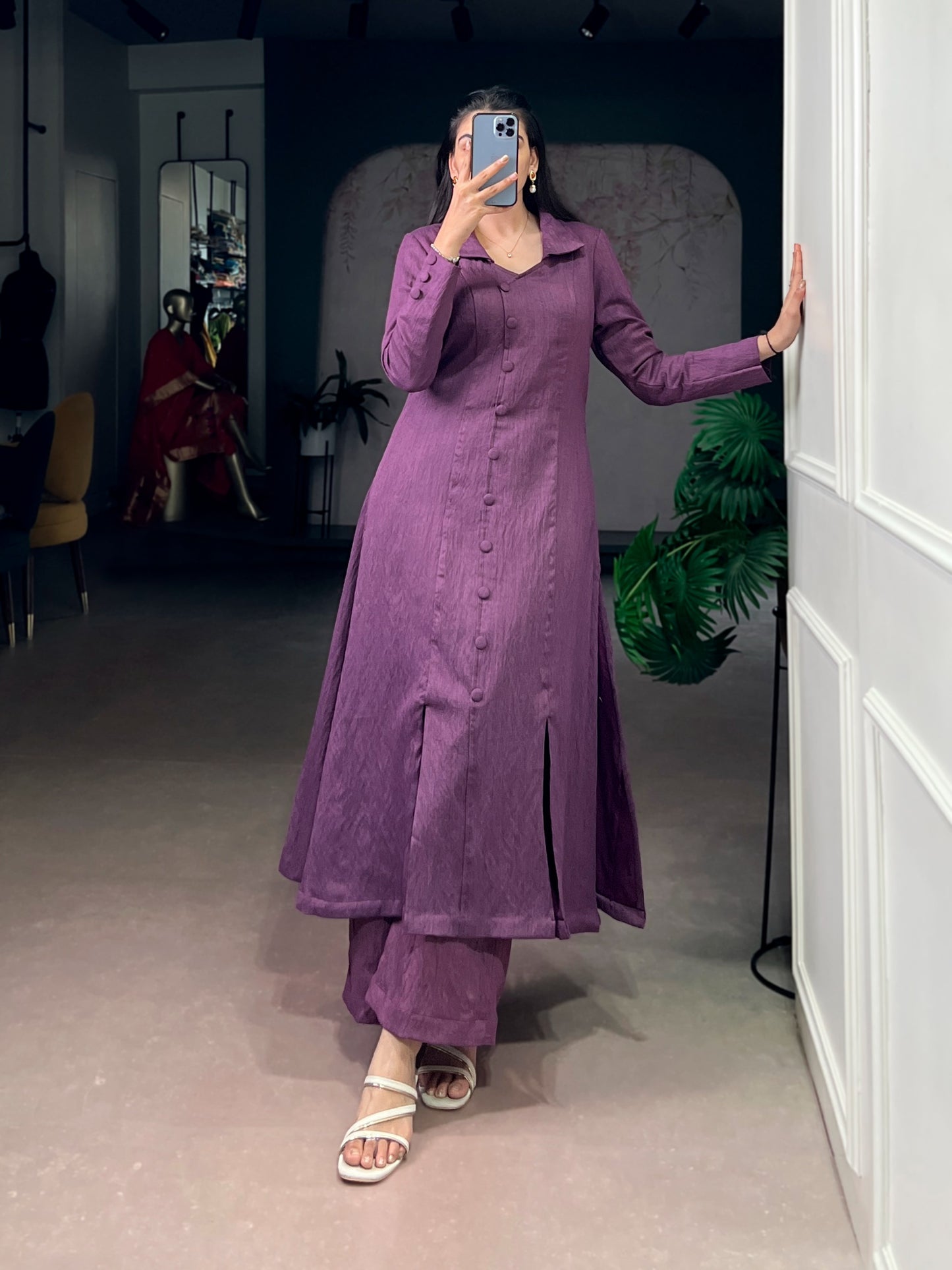 Soft N.V Herry fabric with a refined plain finish—designed for those who love understated fashion with a polished touch 🪞
