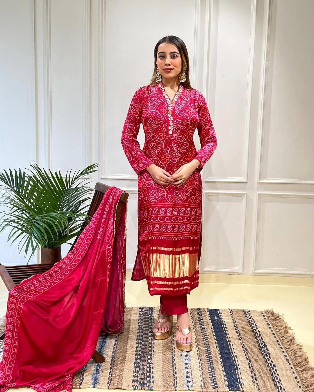 👉❤️PRESERNTING NEW  STYLISH DESIGNER HEAVY  CODING  EMBROIDERY WORK WITH PENT👍