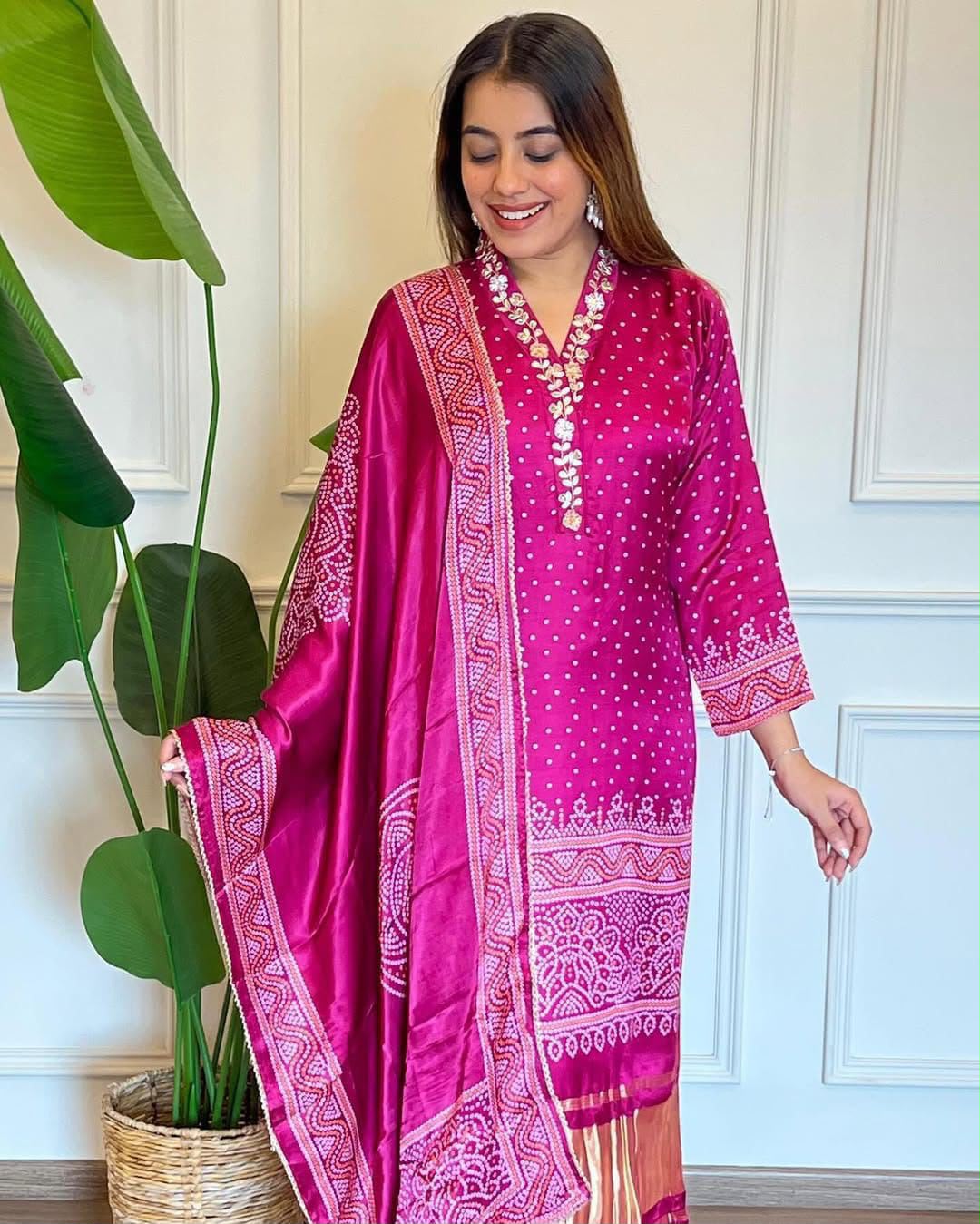 👉❤️PRESERNTING NEW  STYLISH DESIGNER HEAVY  CODING  EMBROIDERY WORK WITH PENT👍