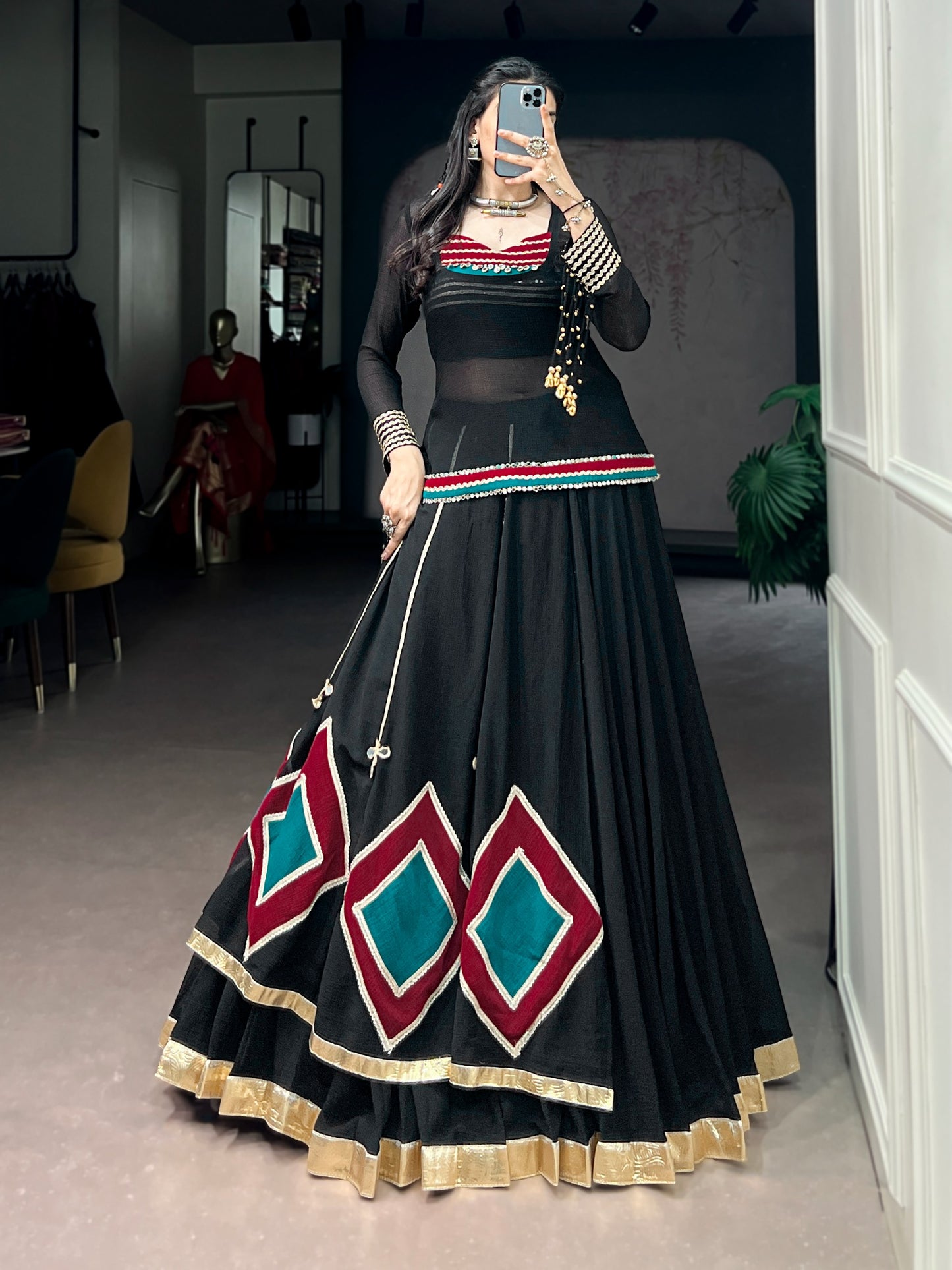 A perfect blend of comfort and tradition, this marble fabric Navratri outfit is made for endless festive moments🖤
