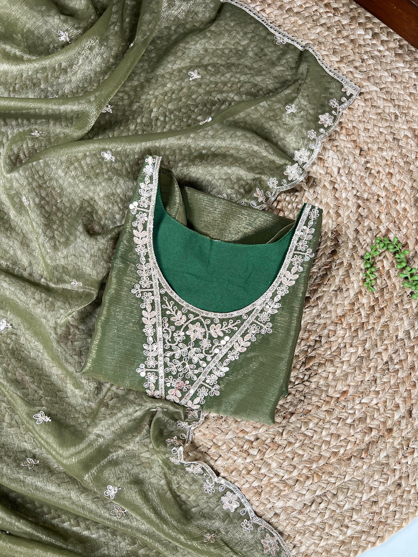 Desi vibe in olive tribe 💚