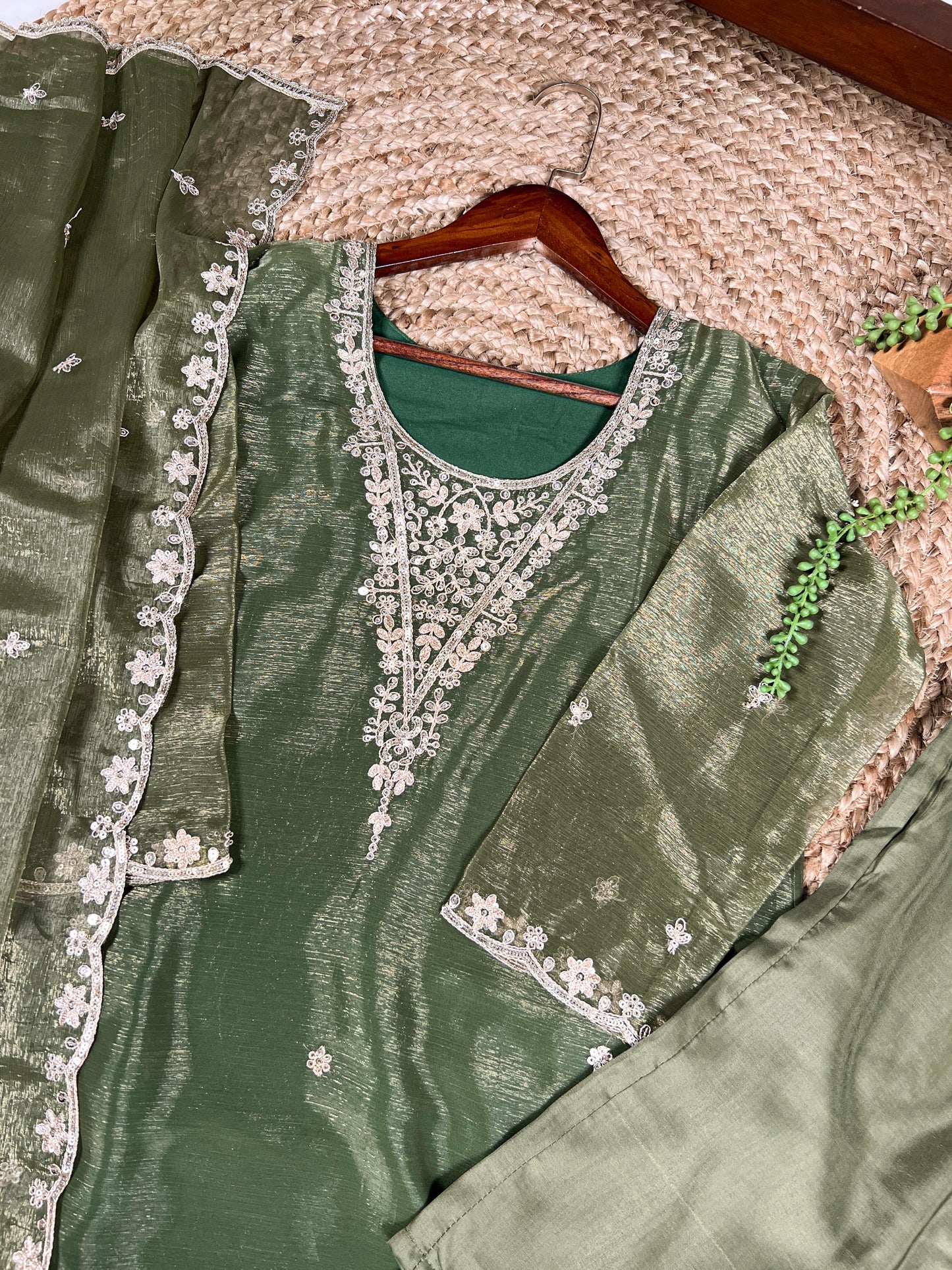 Desi vibe in olive tribe 💚