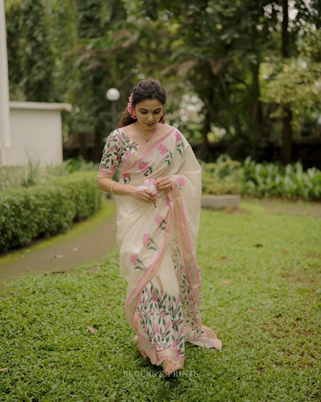 ✨New Exclusive Design Introducing a Fresh Perspective in Saree