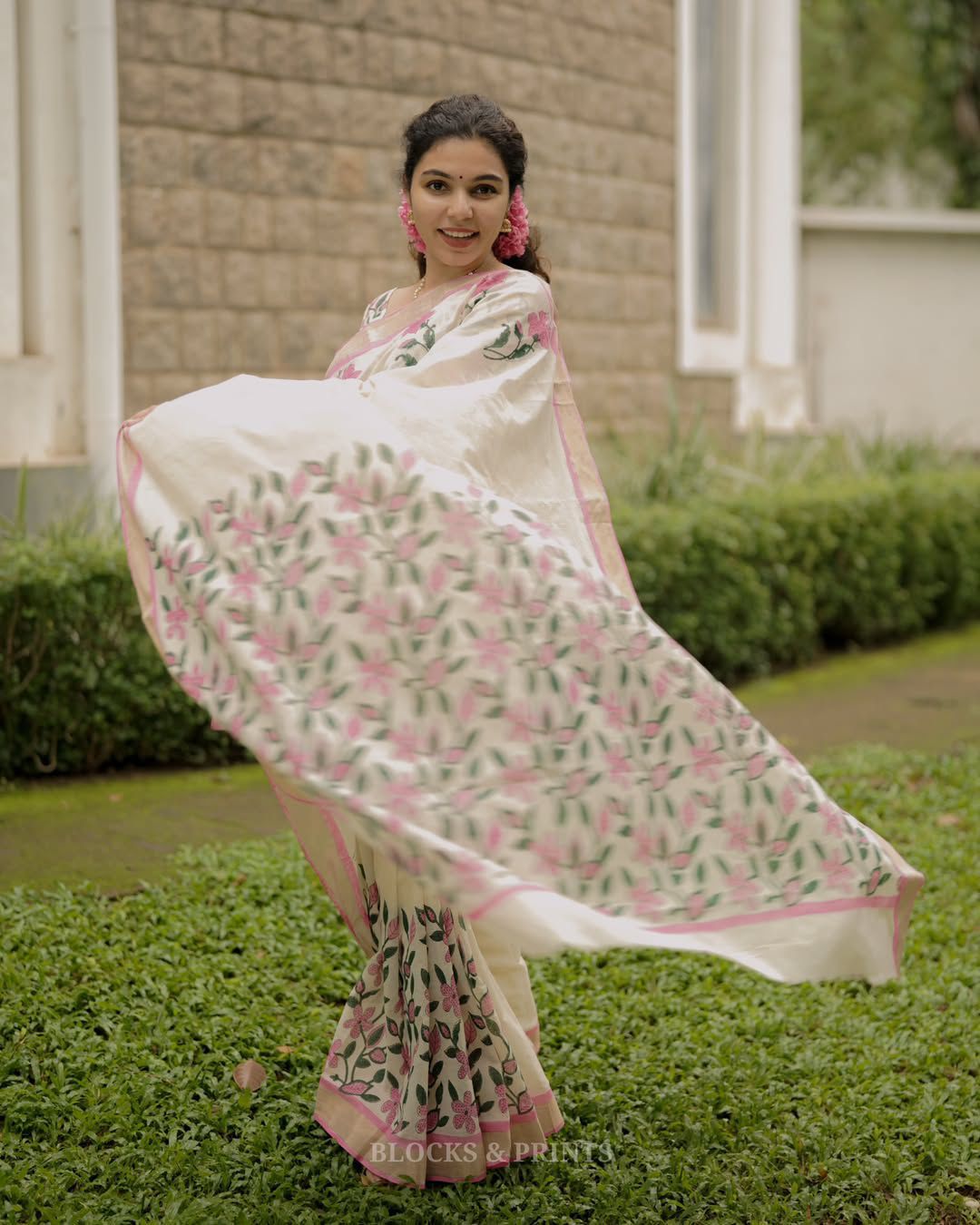 ✨New Exclusive Design Introducing a Fresh Perspective in Saree