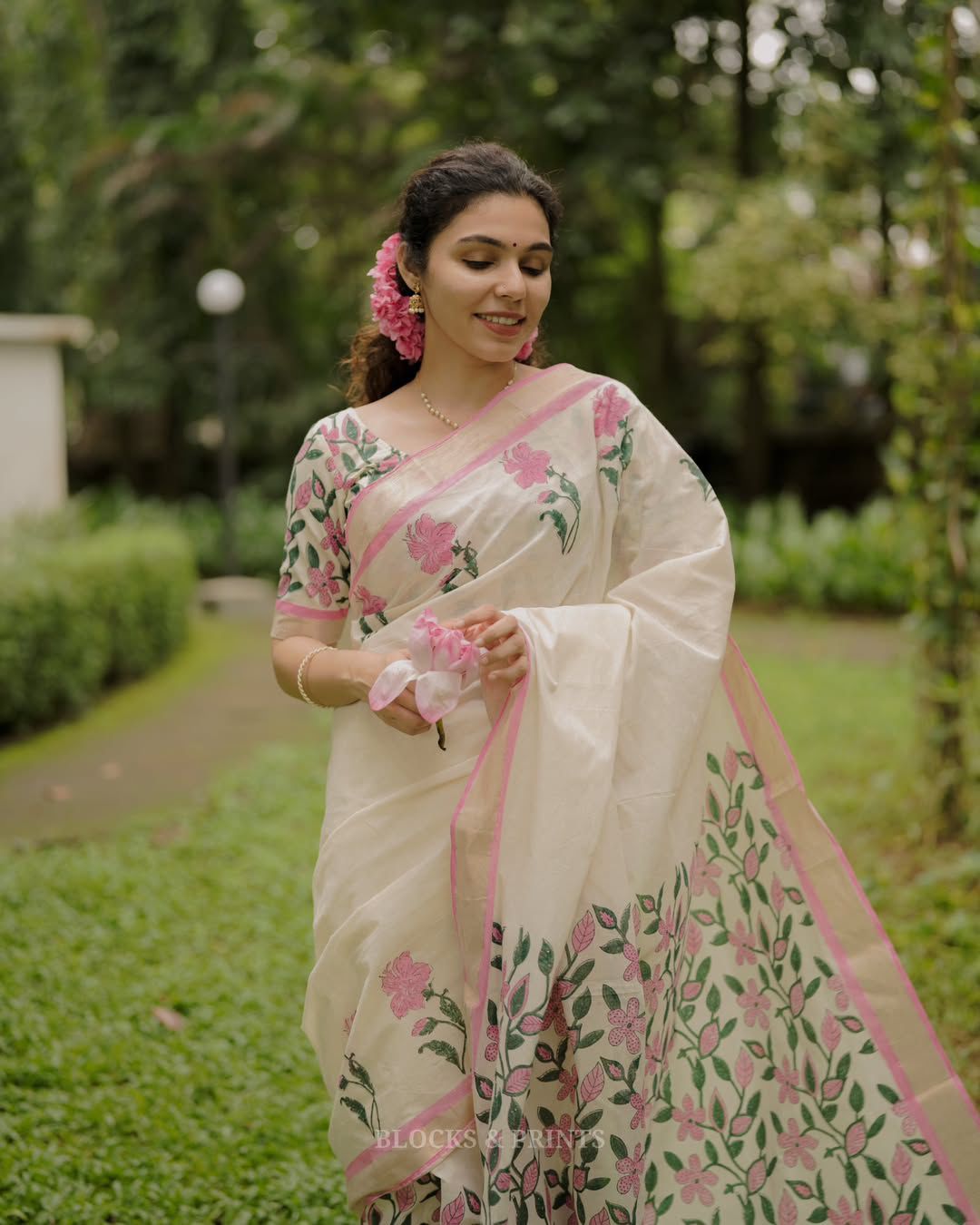 ✨New Exclusive Design Introducing a Fresh Perspective in Saree
