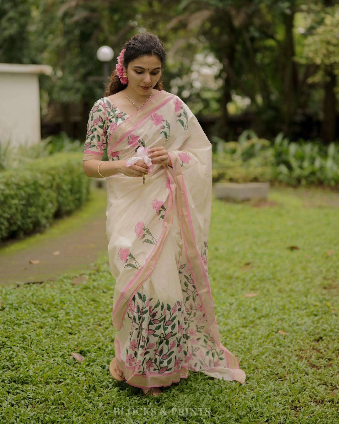 ✨New Exclusive Design Introducing a Fresh Perspective in Saree