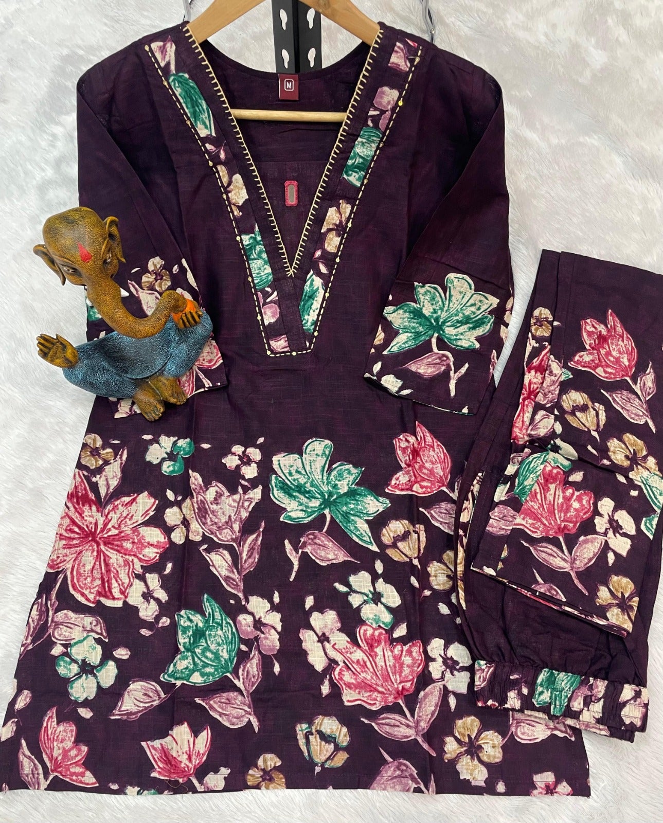 Chic Slub-Textured Floral Placement Print Co-ord Set with V-Neckline