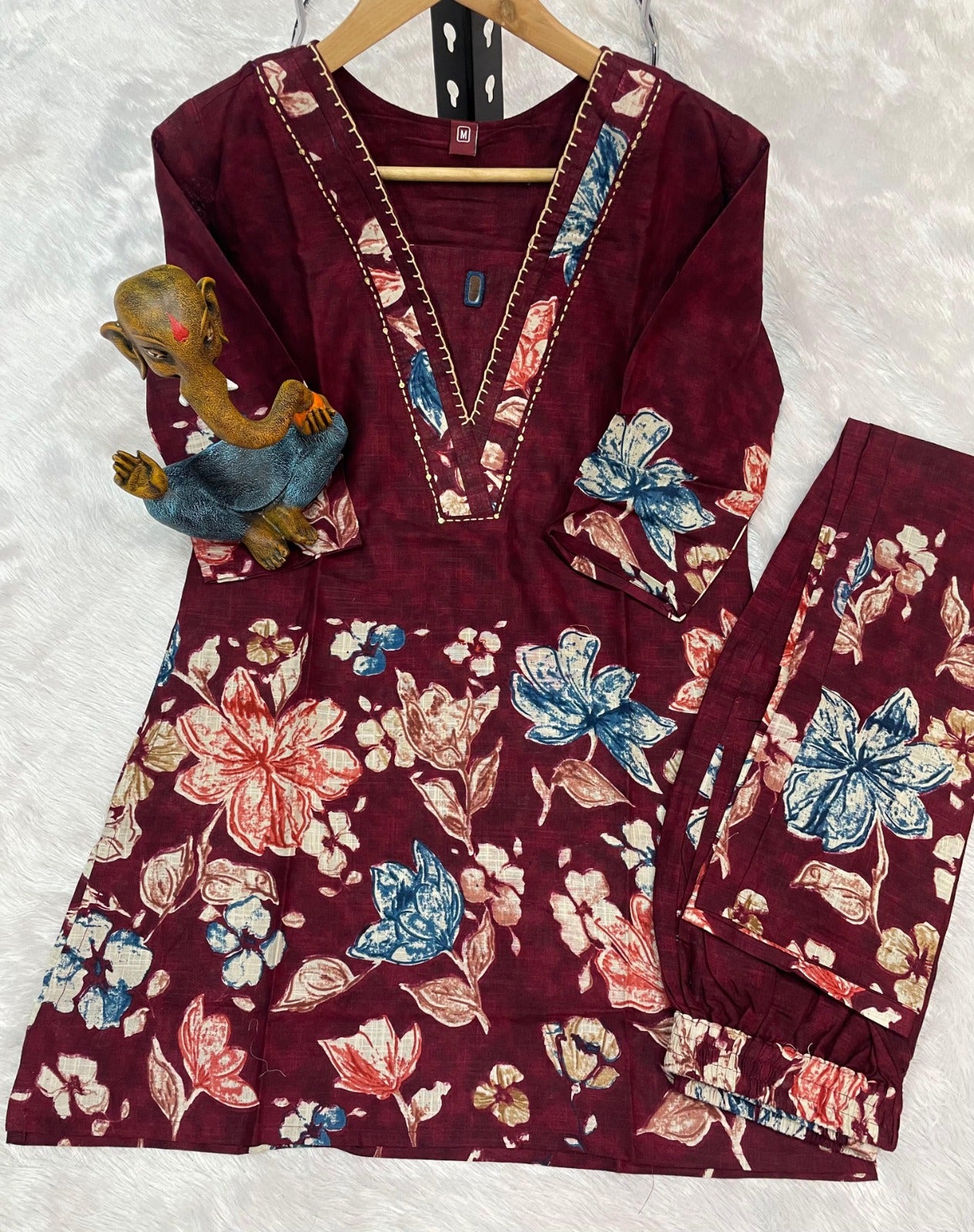 Chic Slub-Textured Floral Placement Print Co-ord Set with V-Neckline