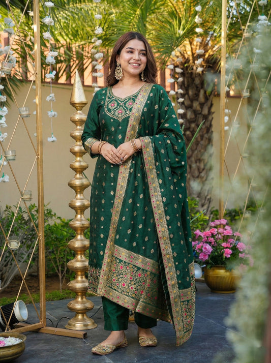 Elegant Emerald Green Silk Salwar Kameez Suit Set with Intricate Gold Zari Embroidery and Matching Banarasi Dupatta