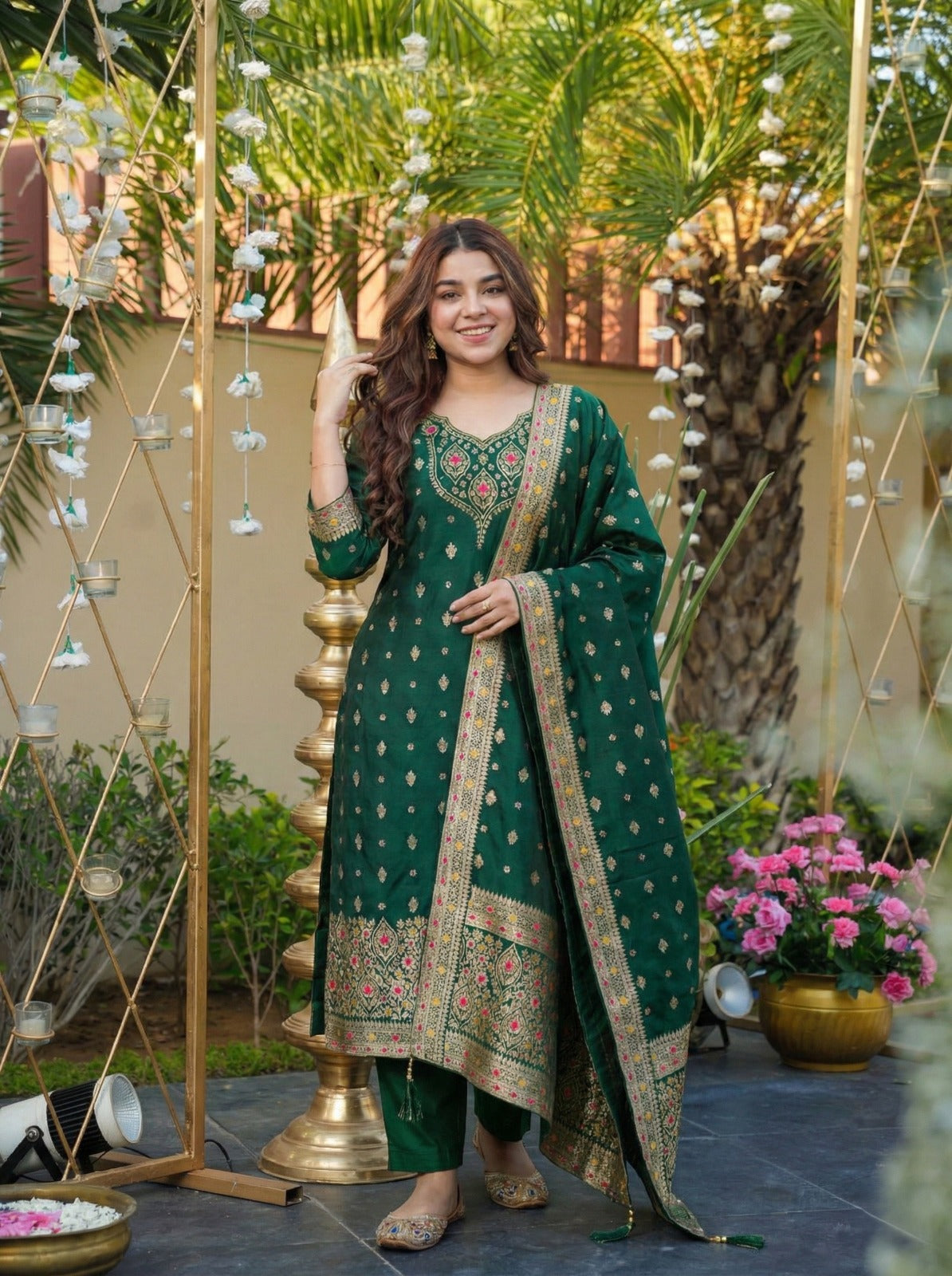 Elegant Emerald Green Silk Salwar Kameez Suit Set with Intricate Gold Zari Embroidery and Matching Banarasi Dupatta